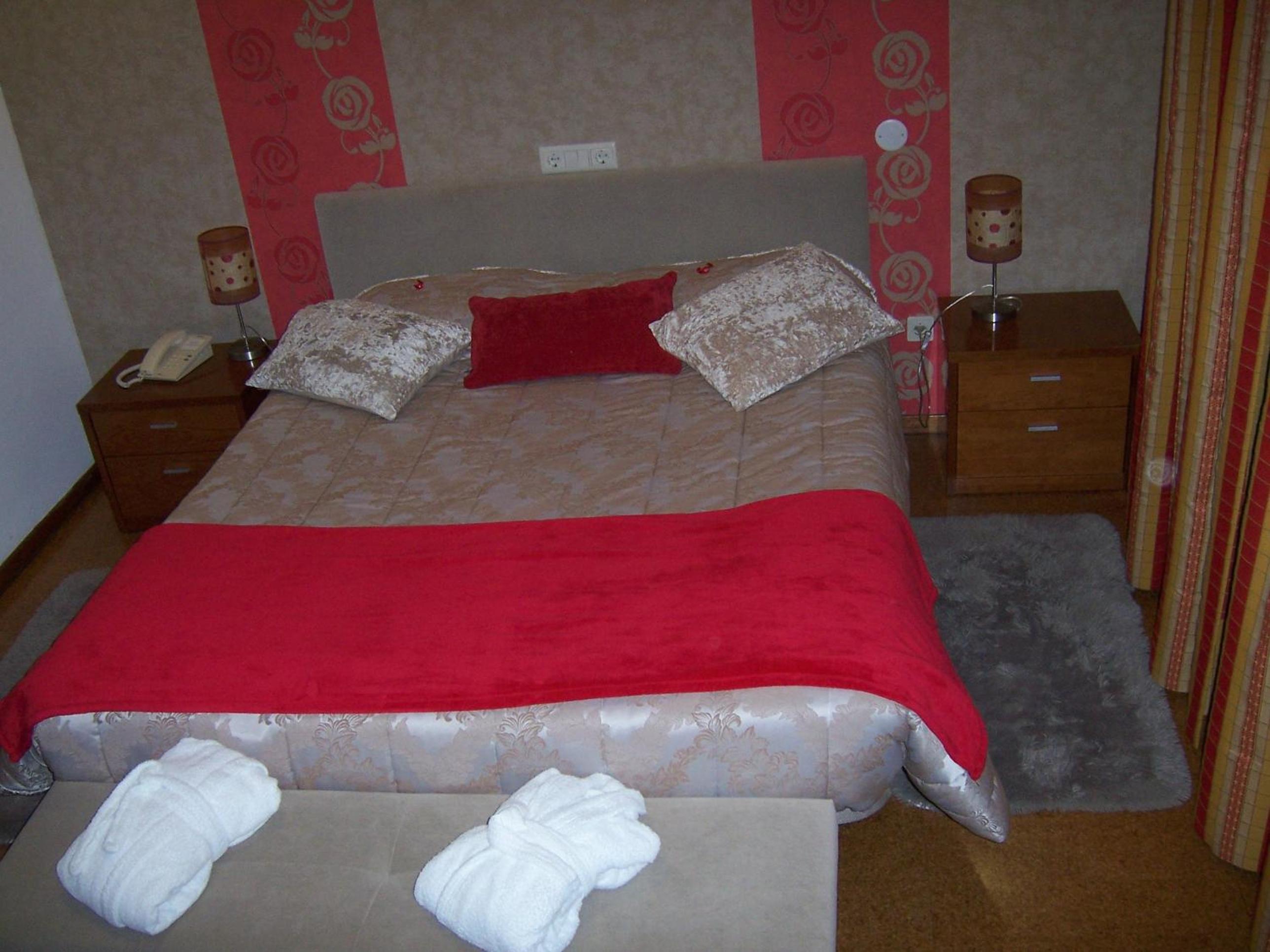Double Room - Photo 5