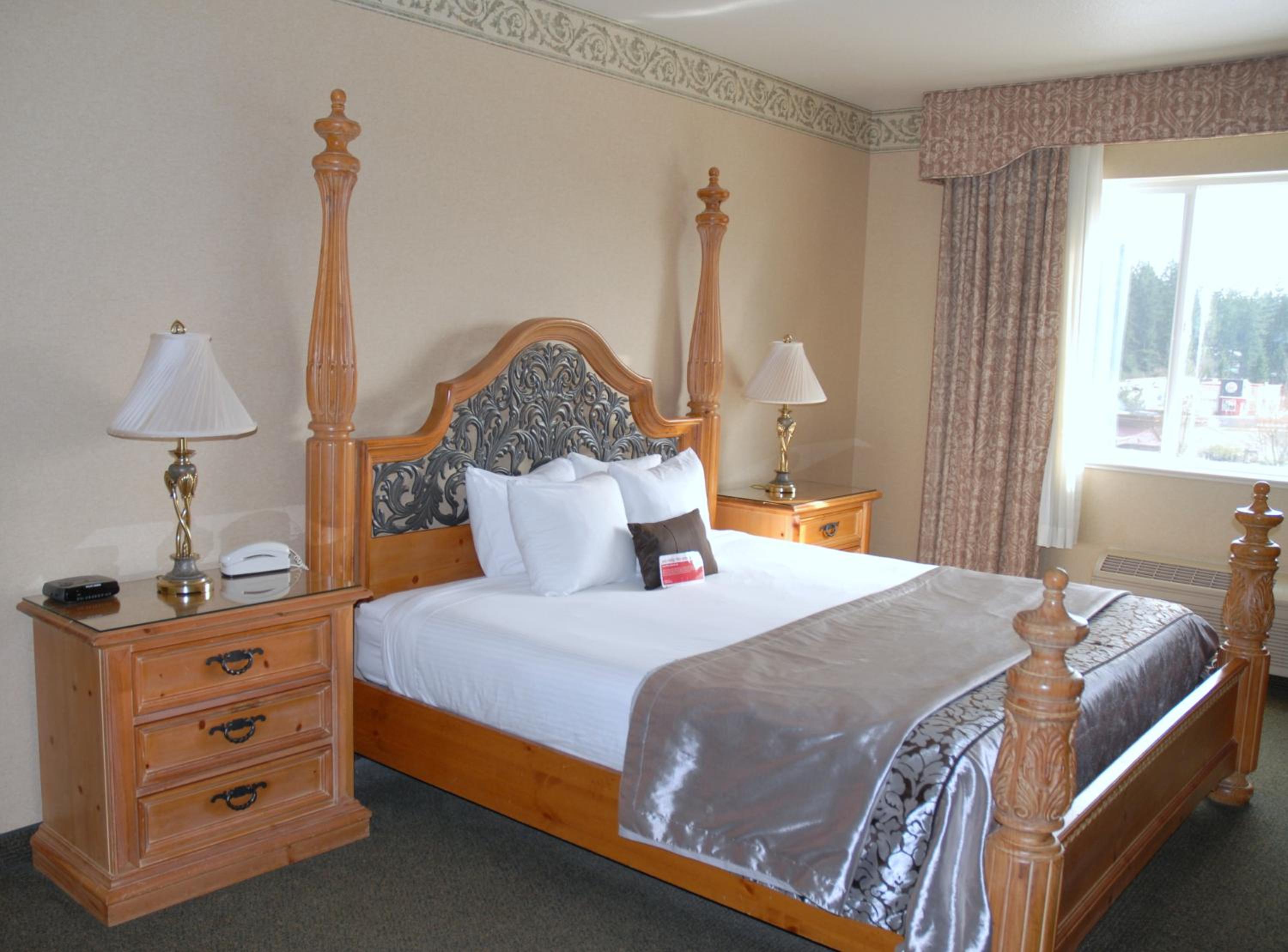 1 King Bed, One-Bedroom, Suite, Non-Smoking photo 1
