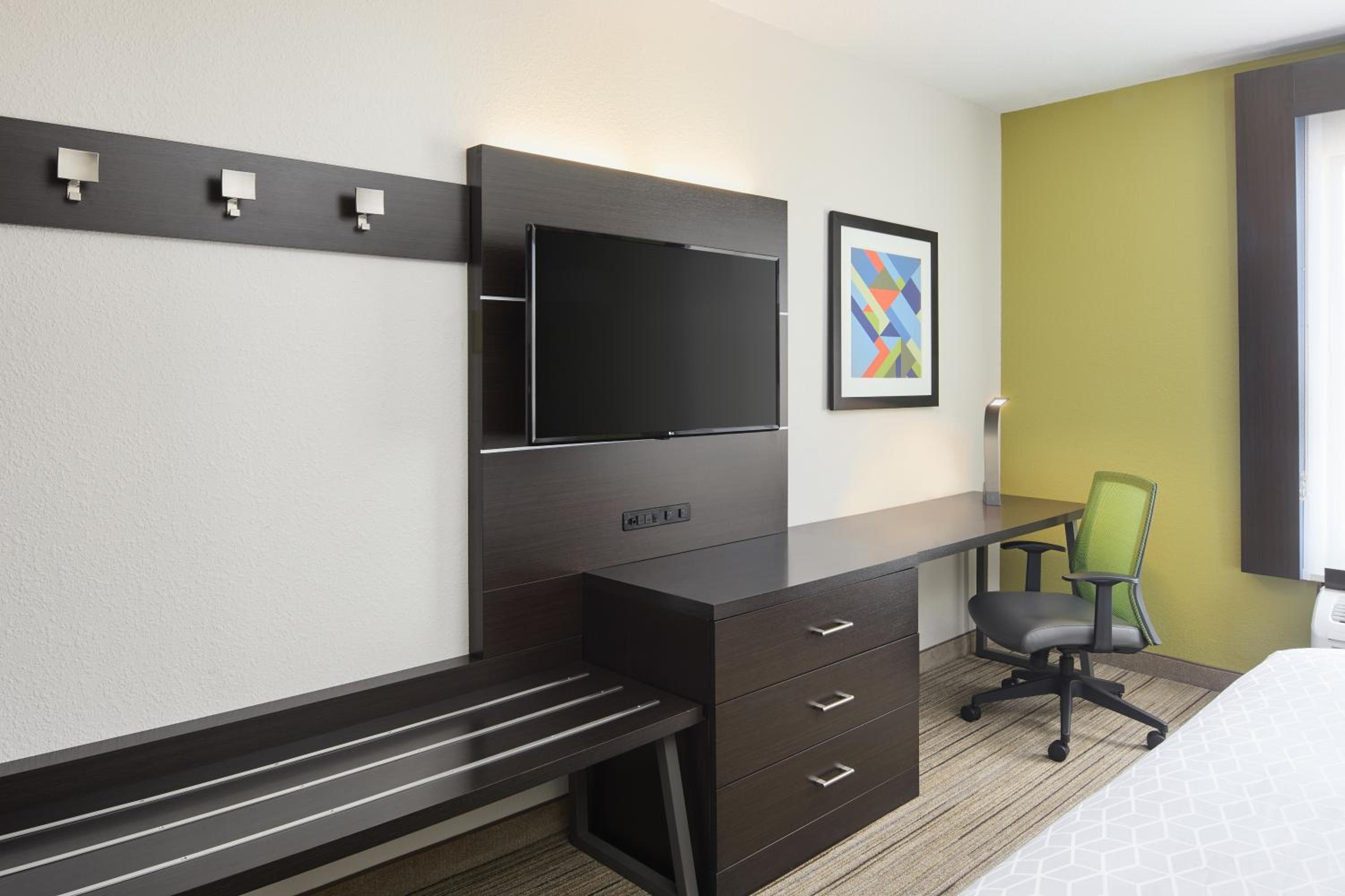 Standard King Room - Photo 1