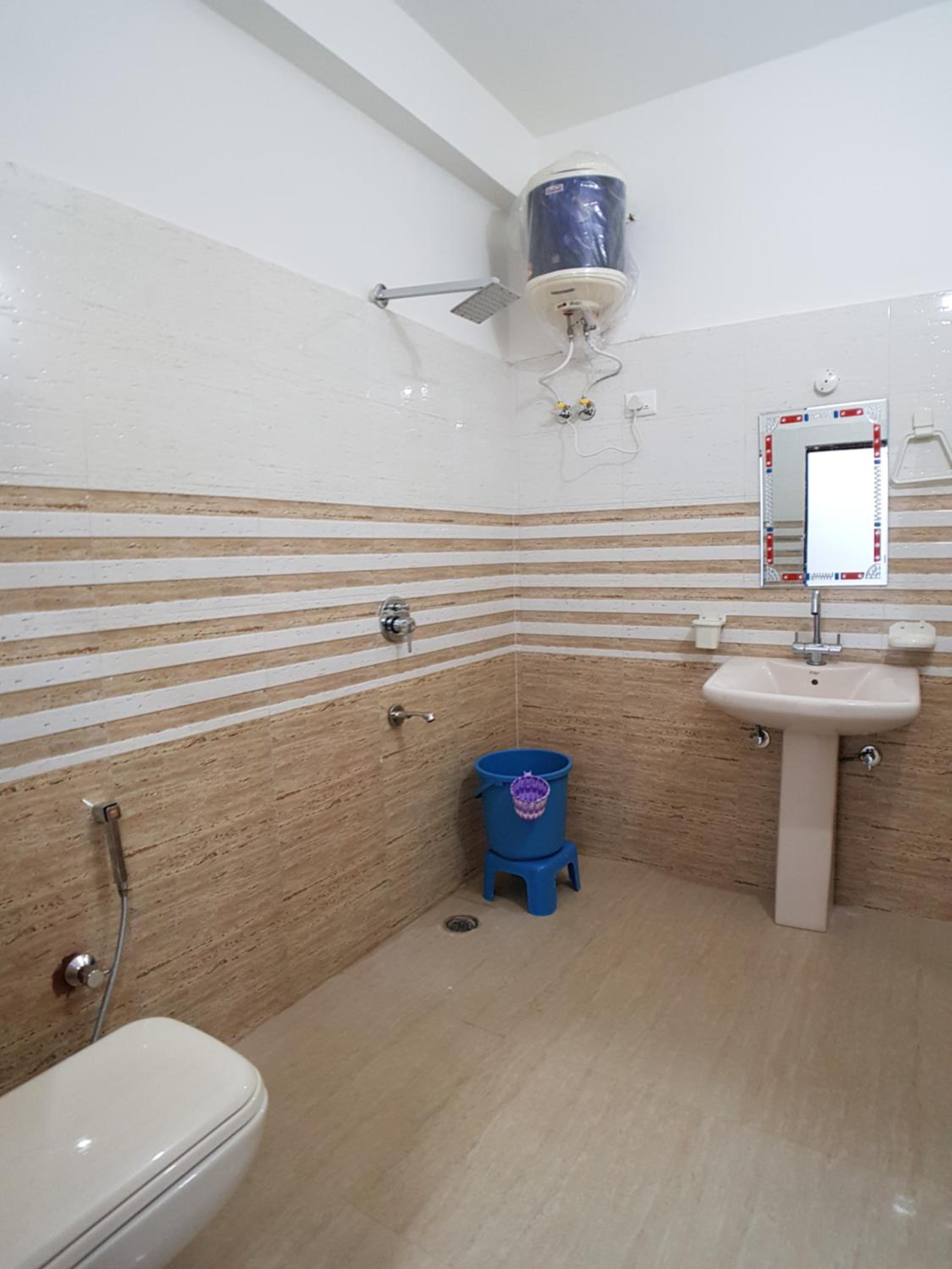 Deluxe Double Room with Balcony photo 2