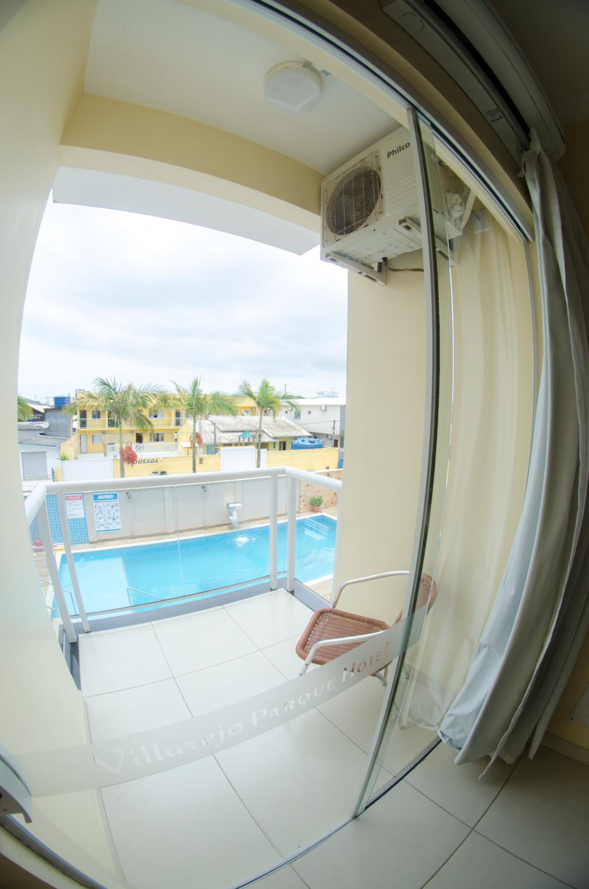 Quadruple Room with Pool View photo 3