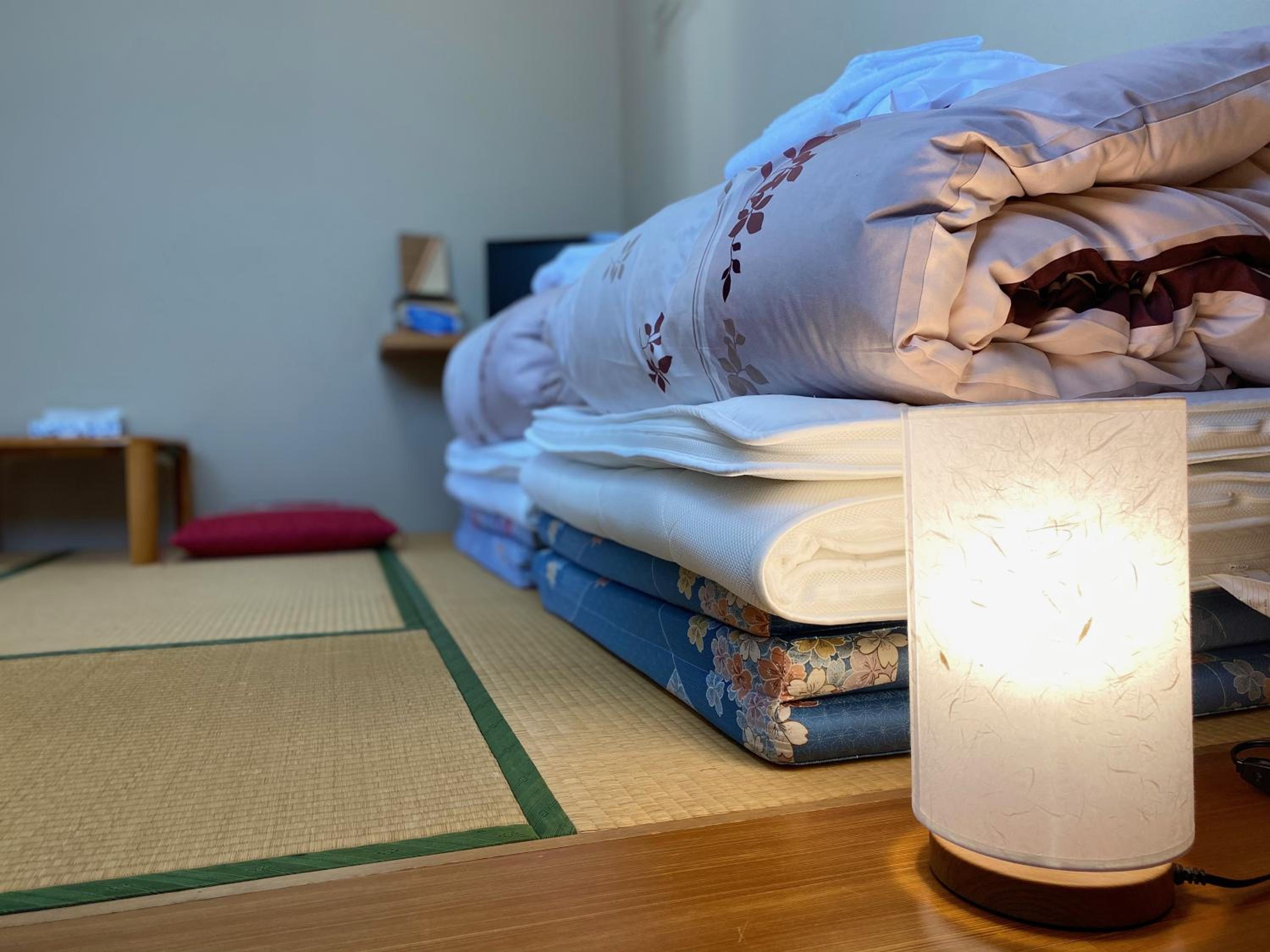 Japanese-Style Twin Room with Shared Bathroom and Toilet photo 2