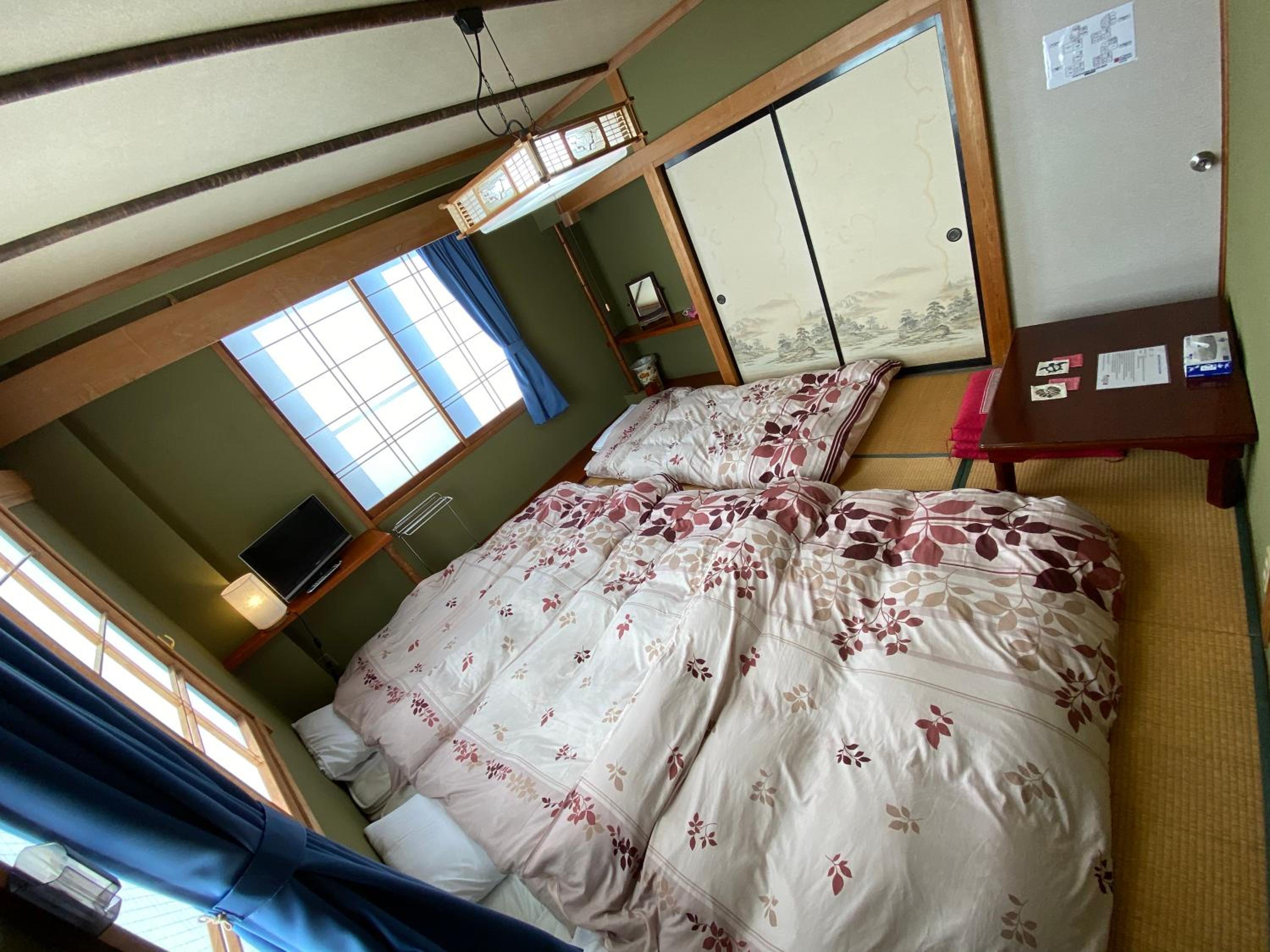 Japanese-Style Triple Room with Shared Bathroom and Toilet photo 2