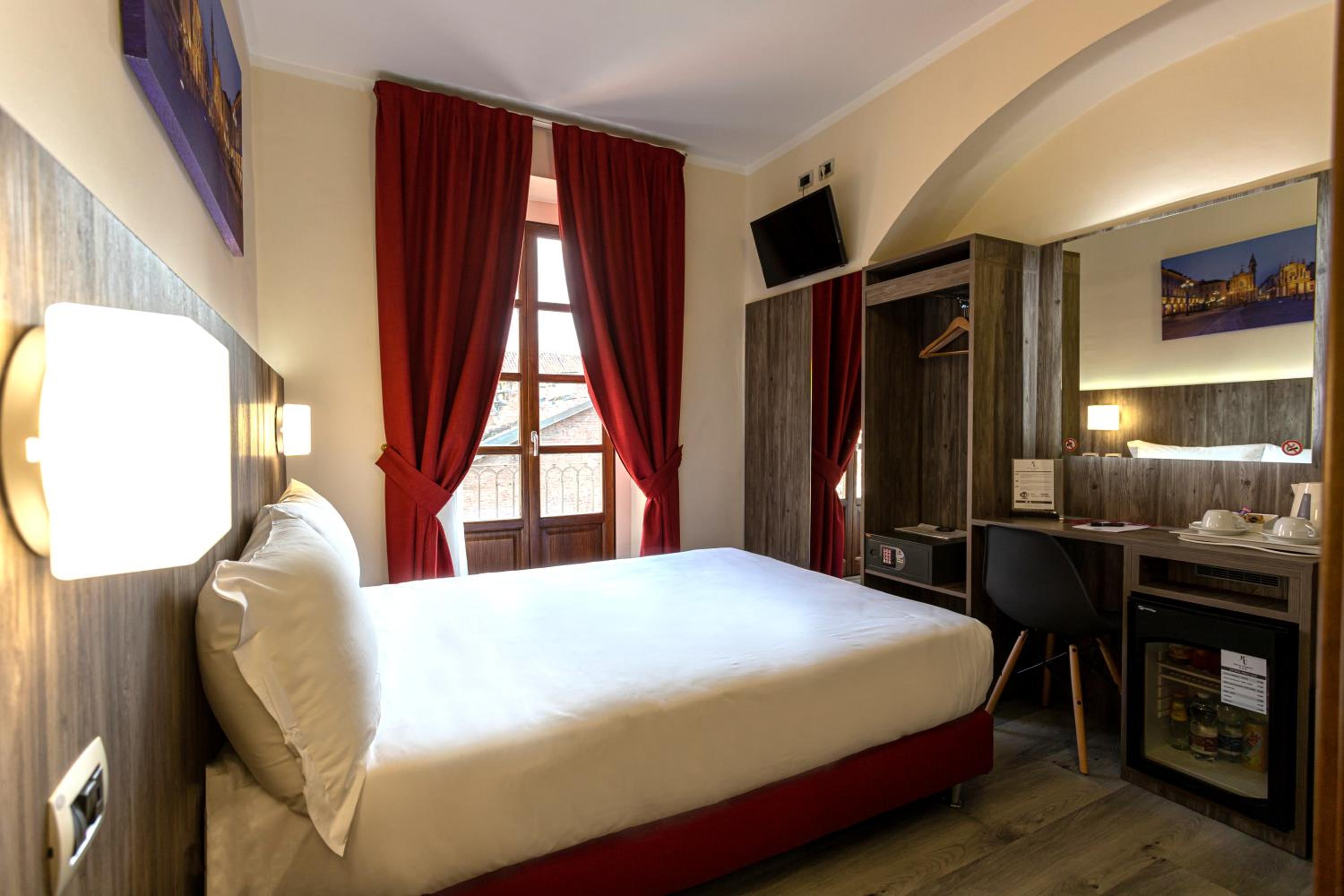 Small Double Room photo 3