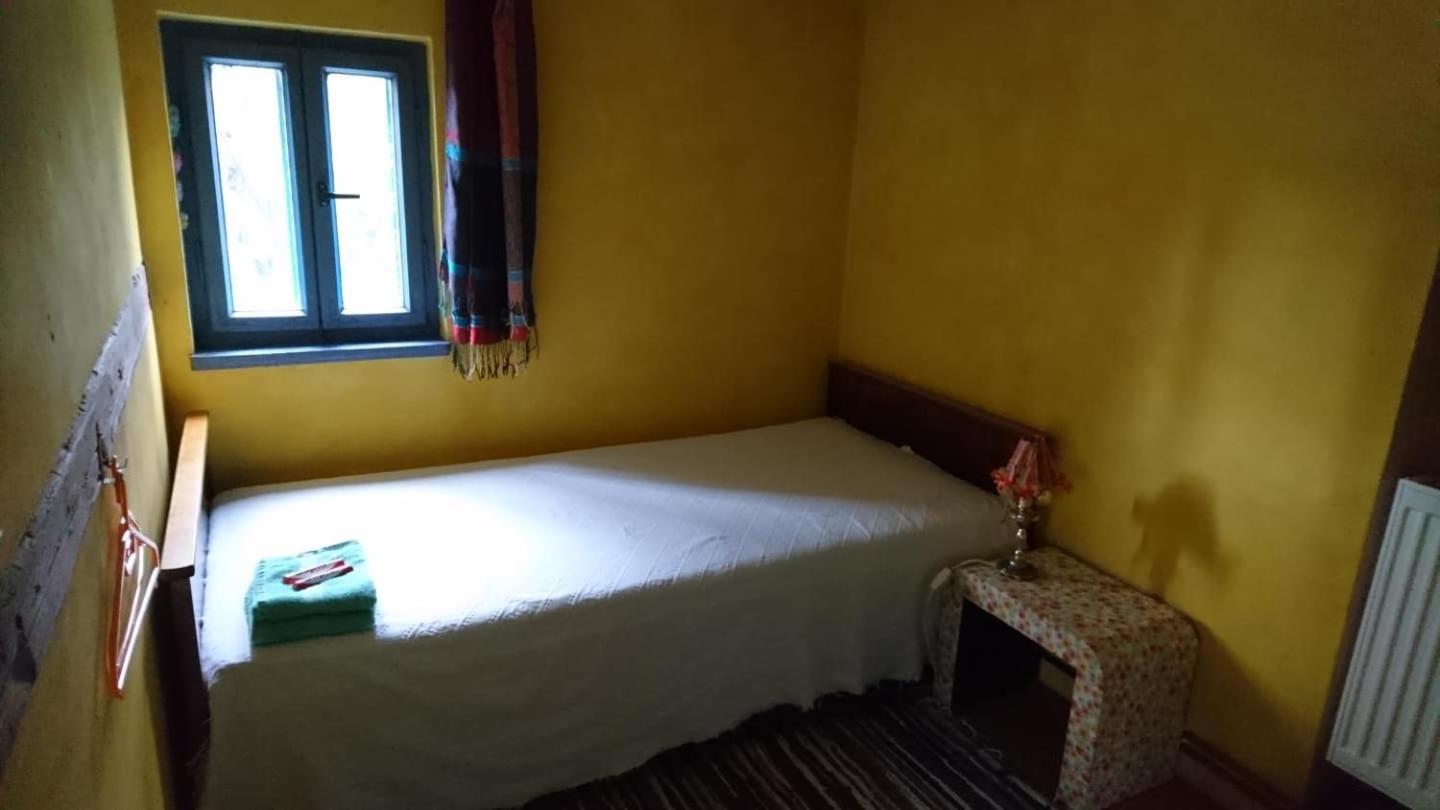 Double or Twin Room with Shared Bathroom photo 3