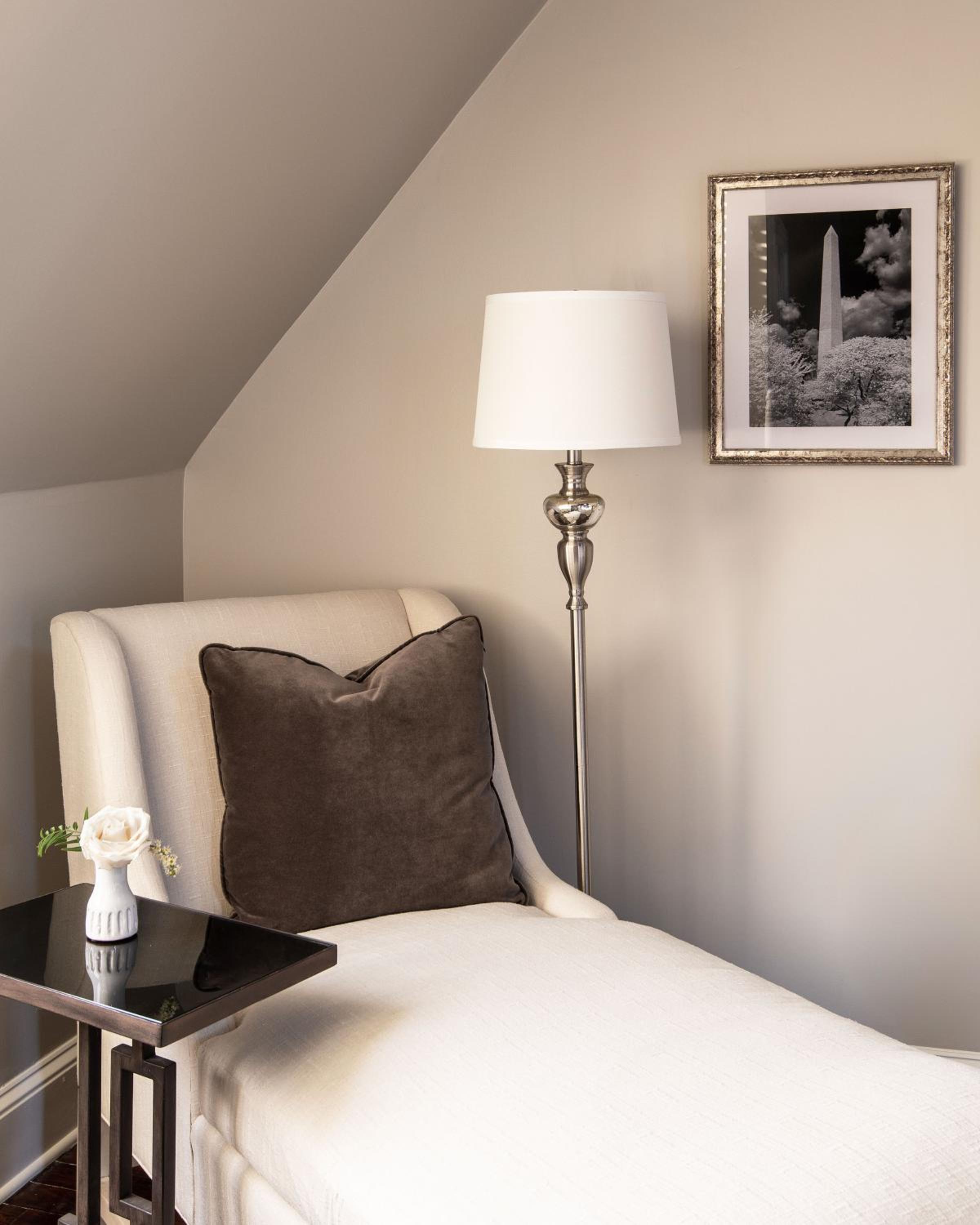 King Suite with Spa Bath - Photo 4