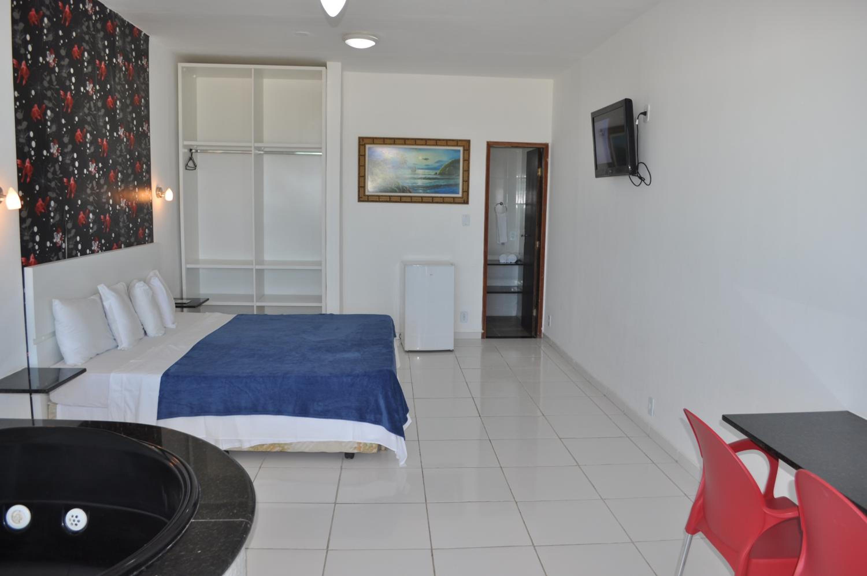 Deluxe Room with Ocean View and Hot Tub - Photo 3