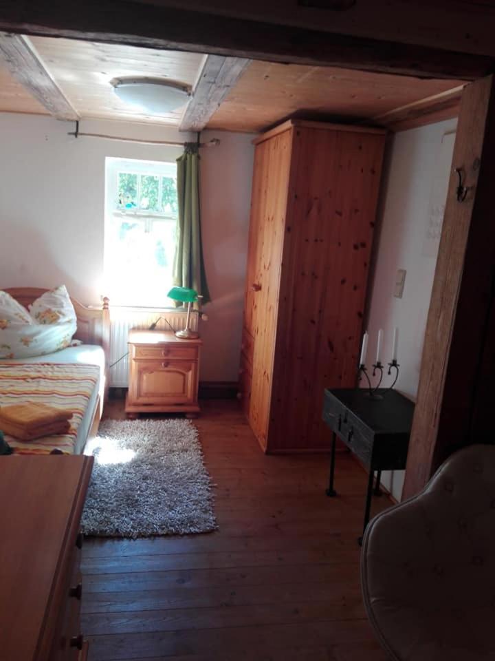 Single Room with Shared Bathroom photo 1