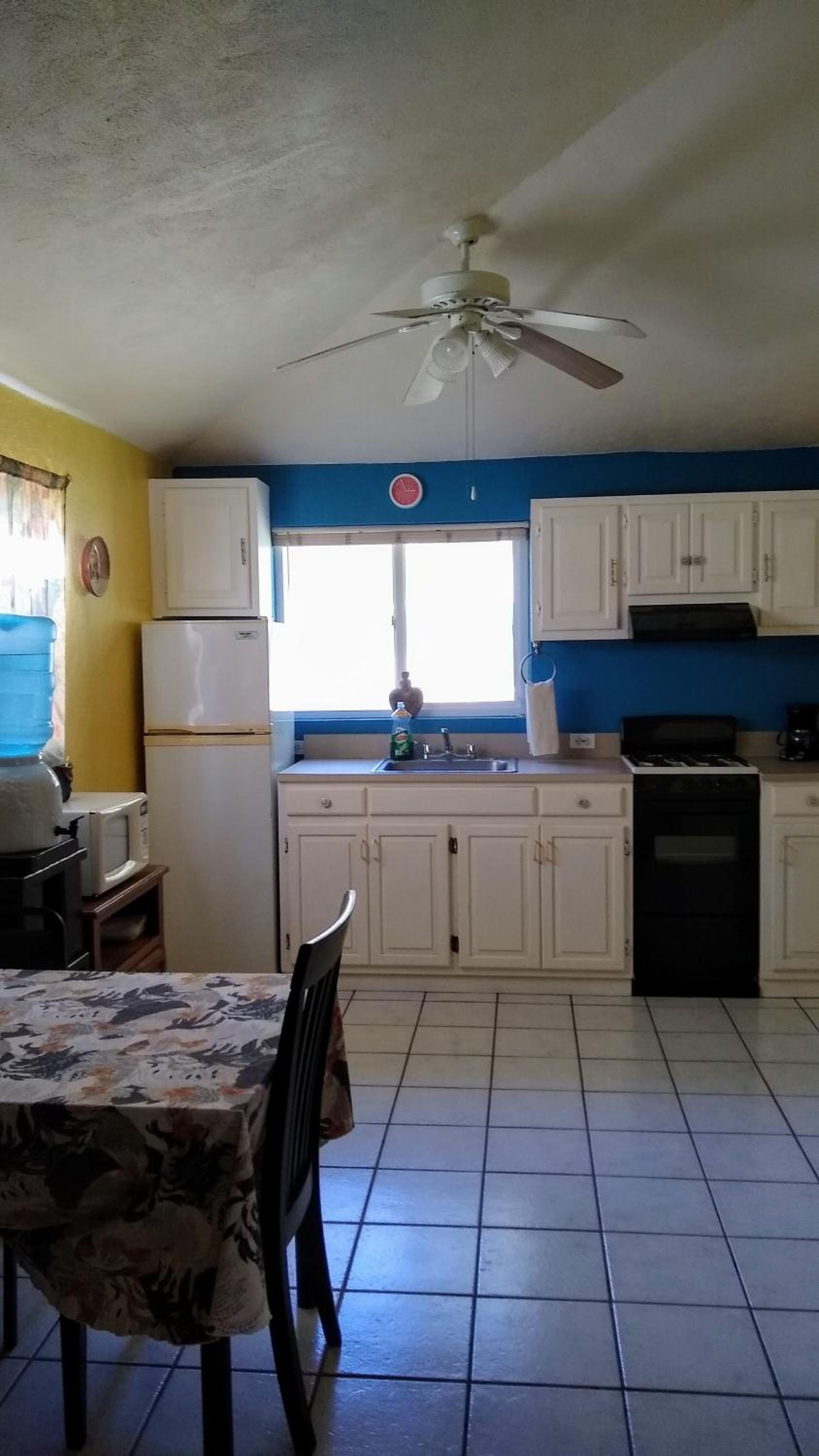 Deluxe Double or Twin Room with Pool View - Photo 9