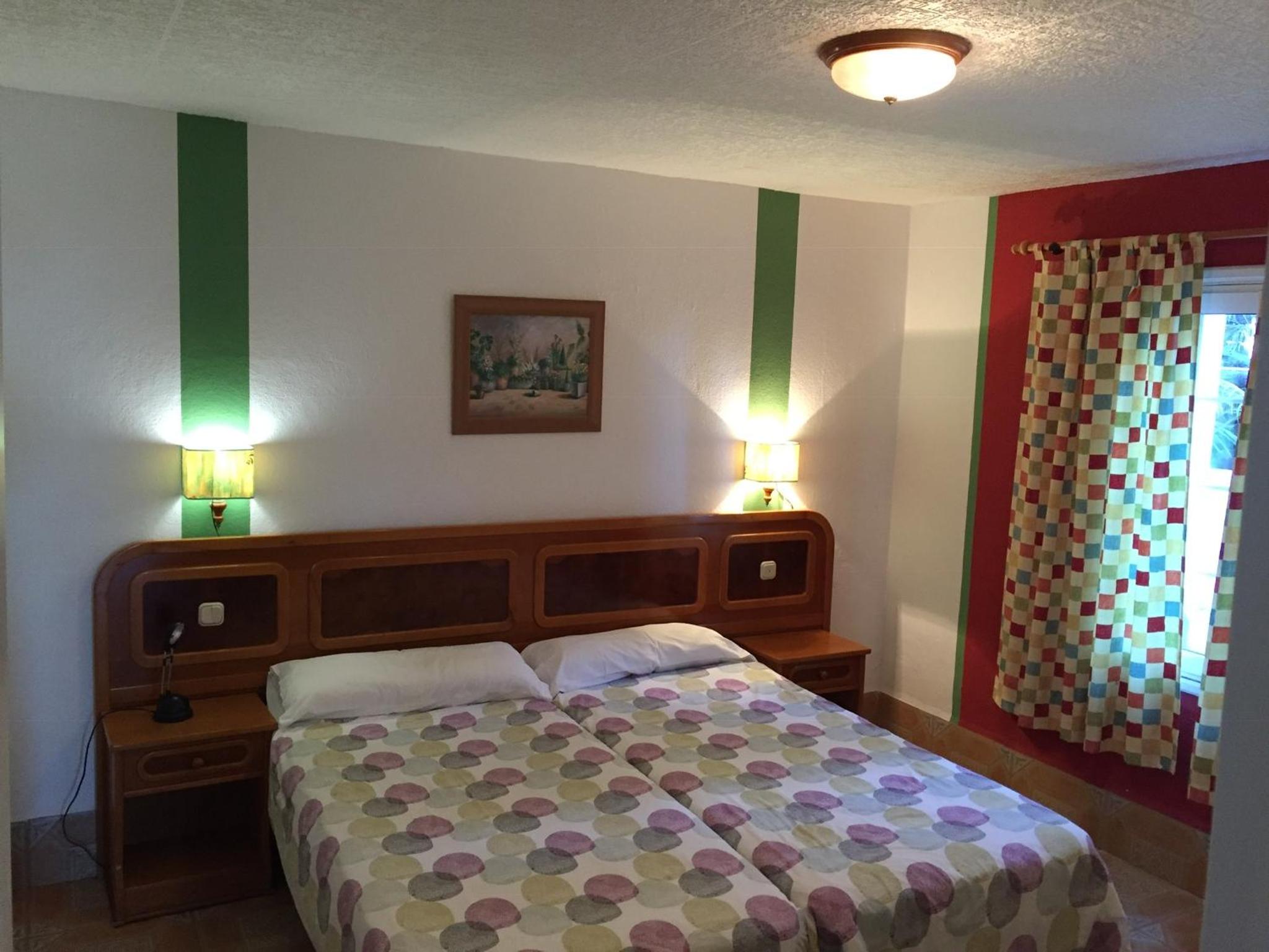 Apartamento con vista a la piscina