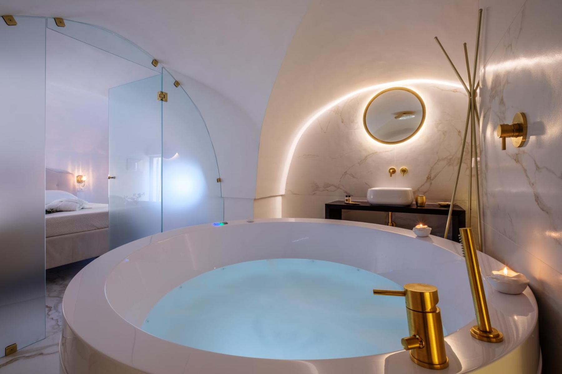 Queen Room with Spa Bath - Photo 5
