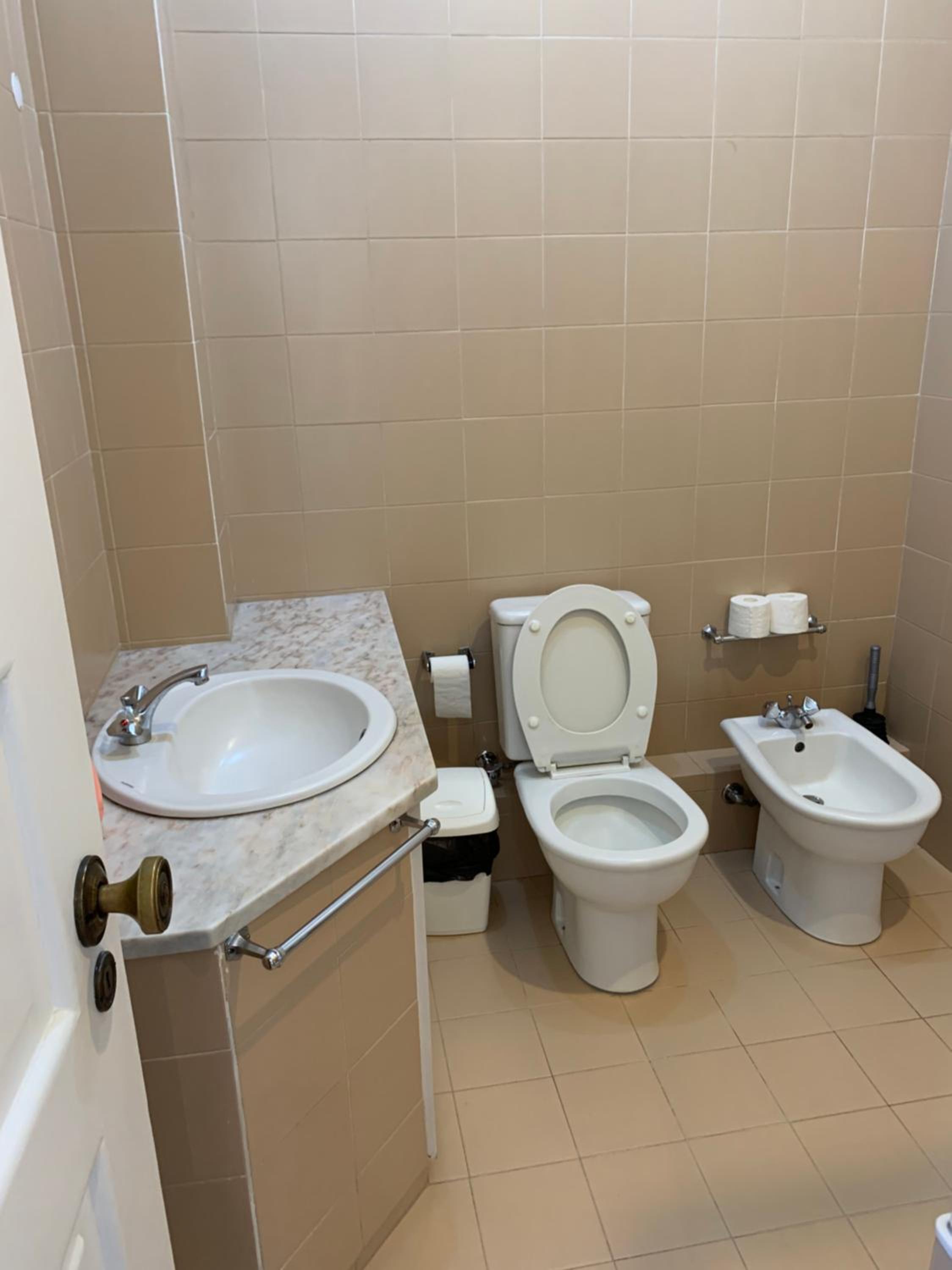 Twin Room with Private Bathroom - Photo 5