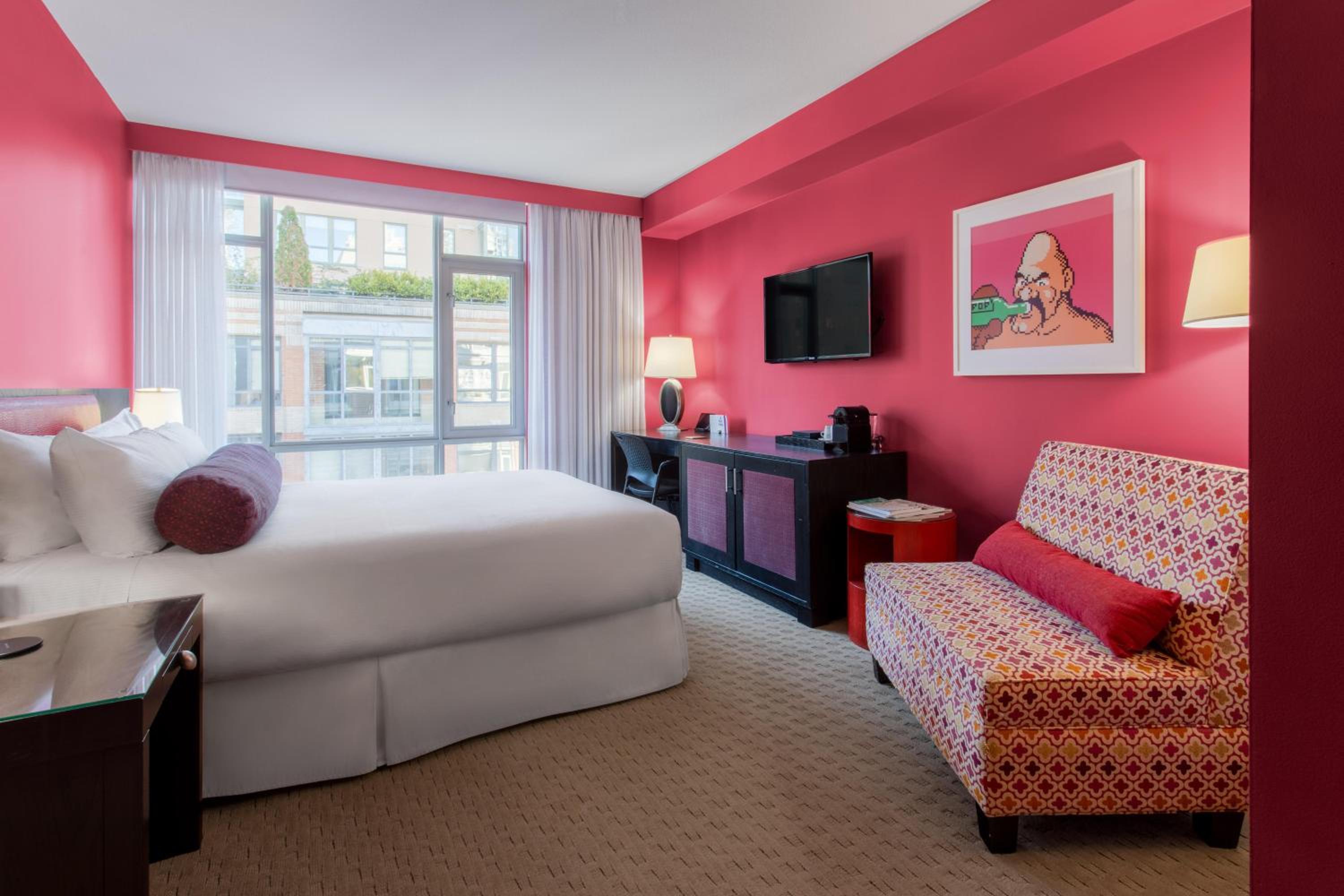 Standard Queen Room - Photo 6