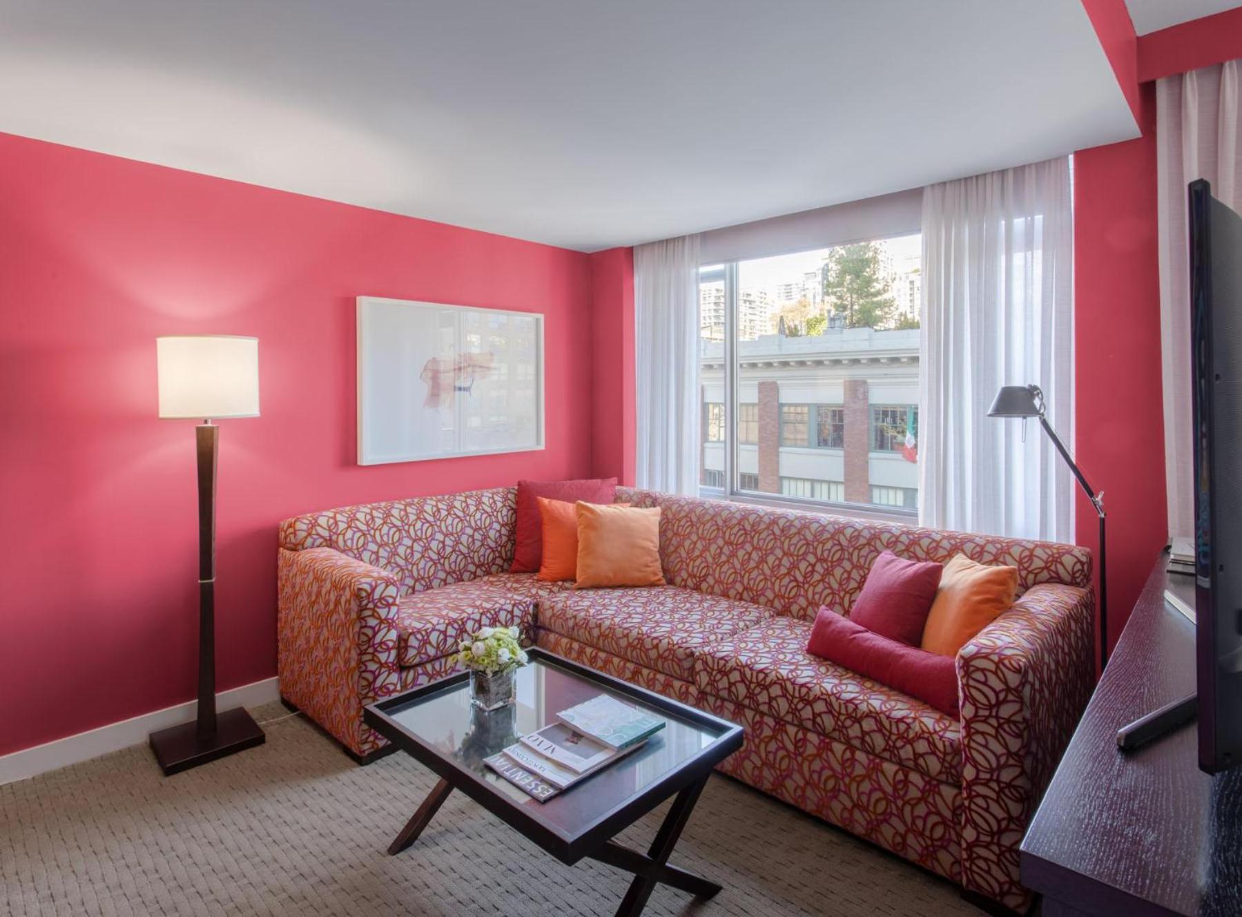 Executive Suite - Photo 10