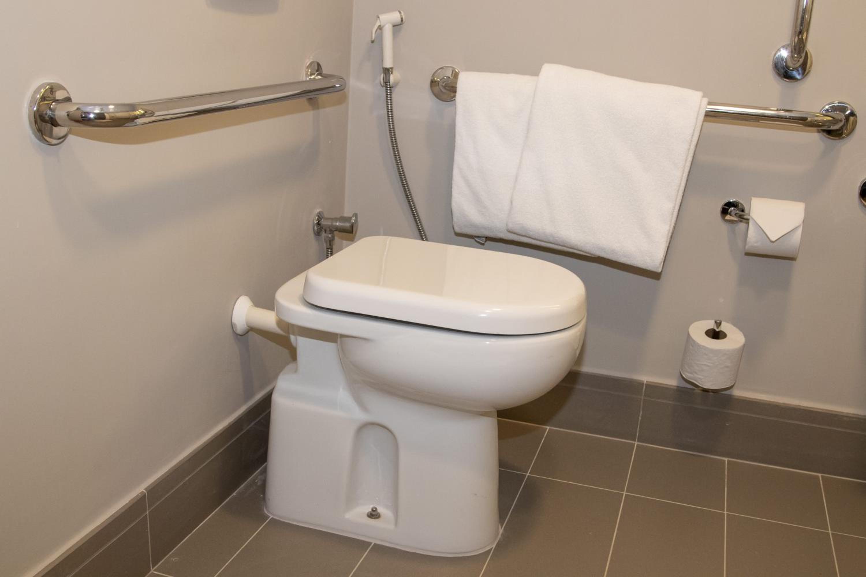 Standard Double Room - Disability Access thumbnail 6