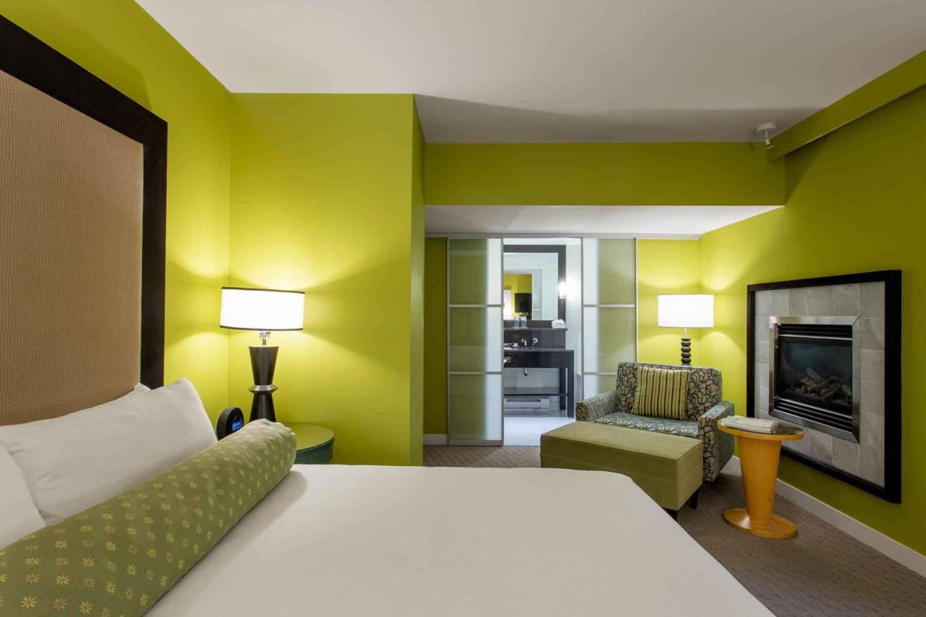 Deluxe Room - Photo 1
