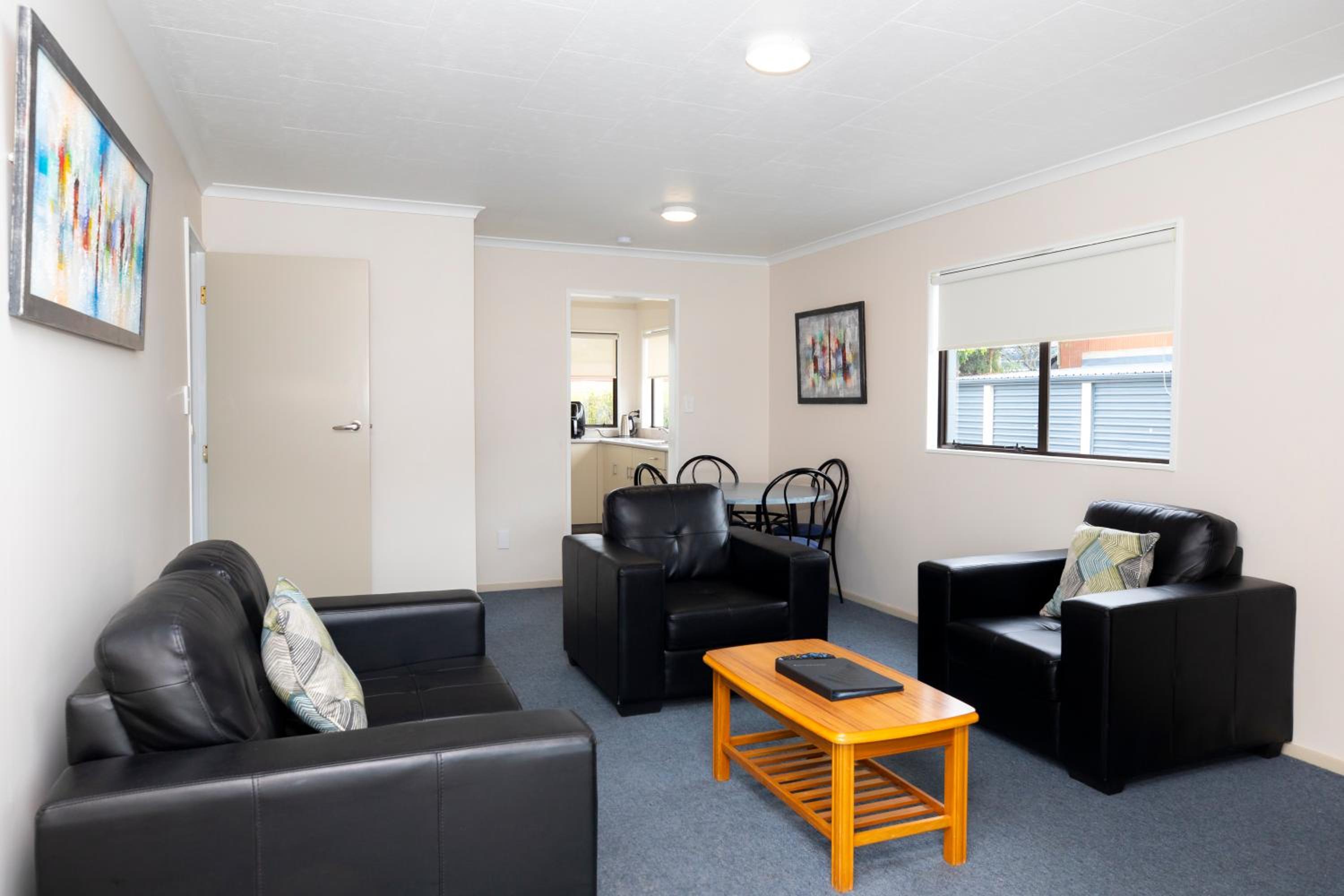 One-Bedroom Apartment photo 2