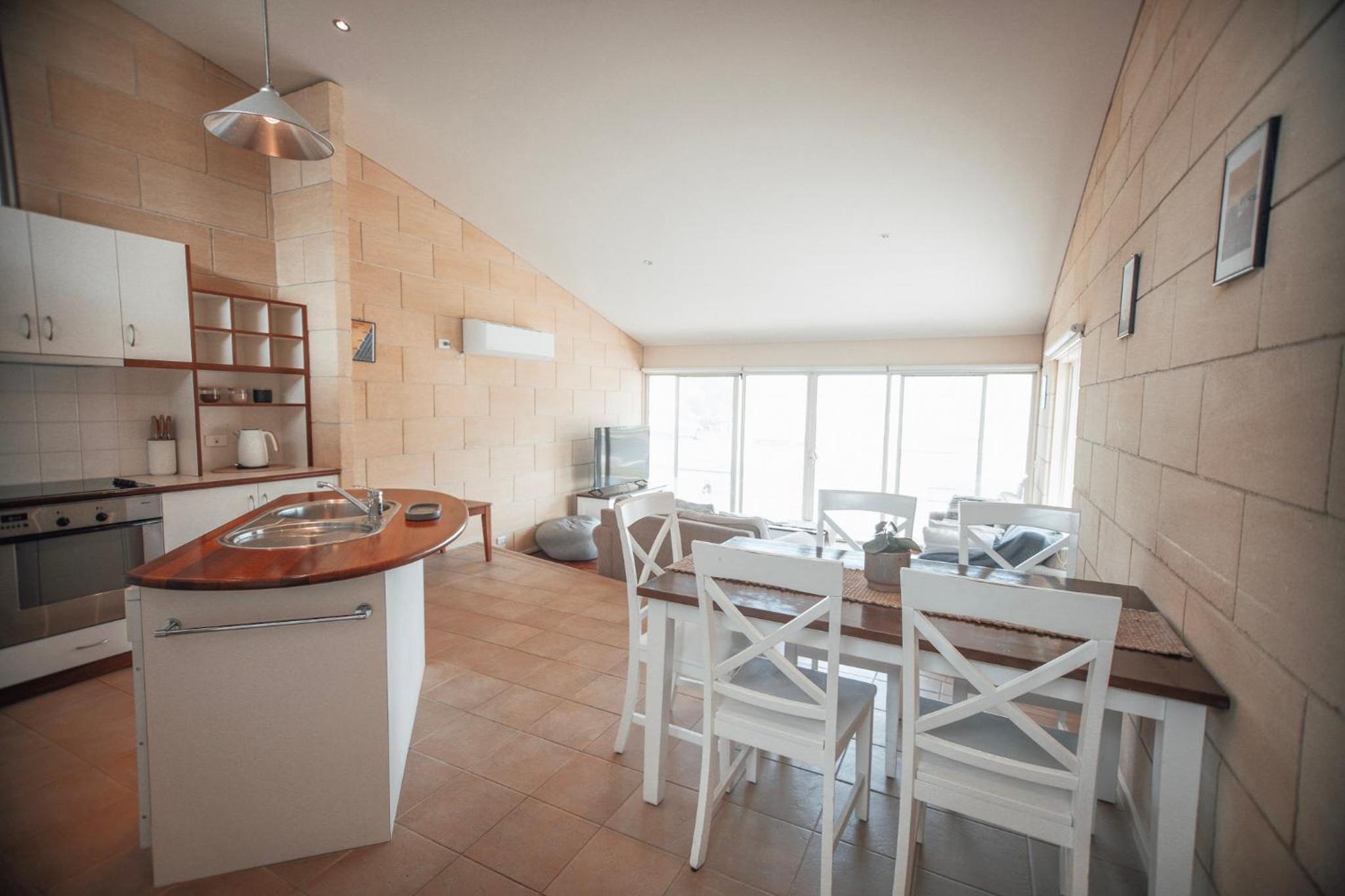 Apartment with Sea View - Photo 17