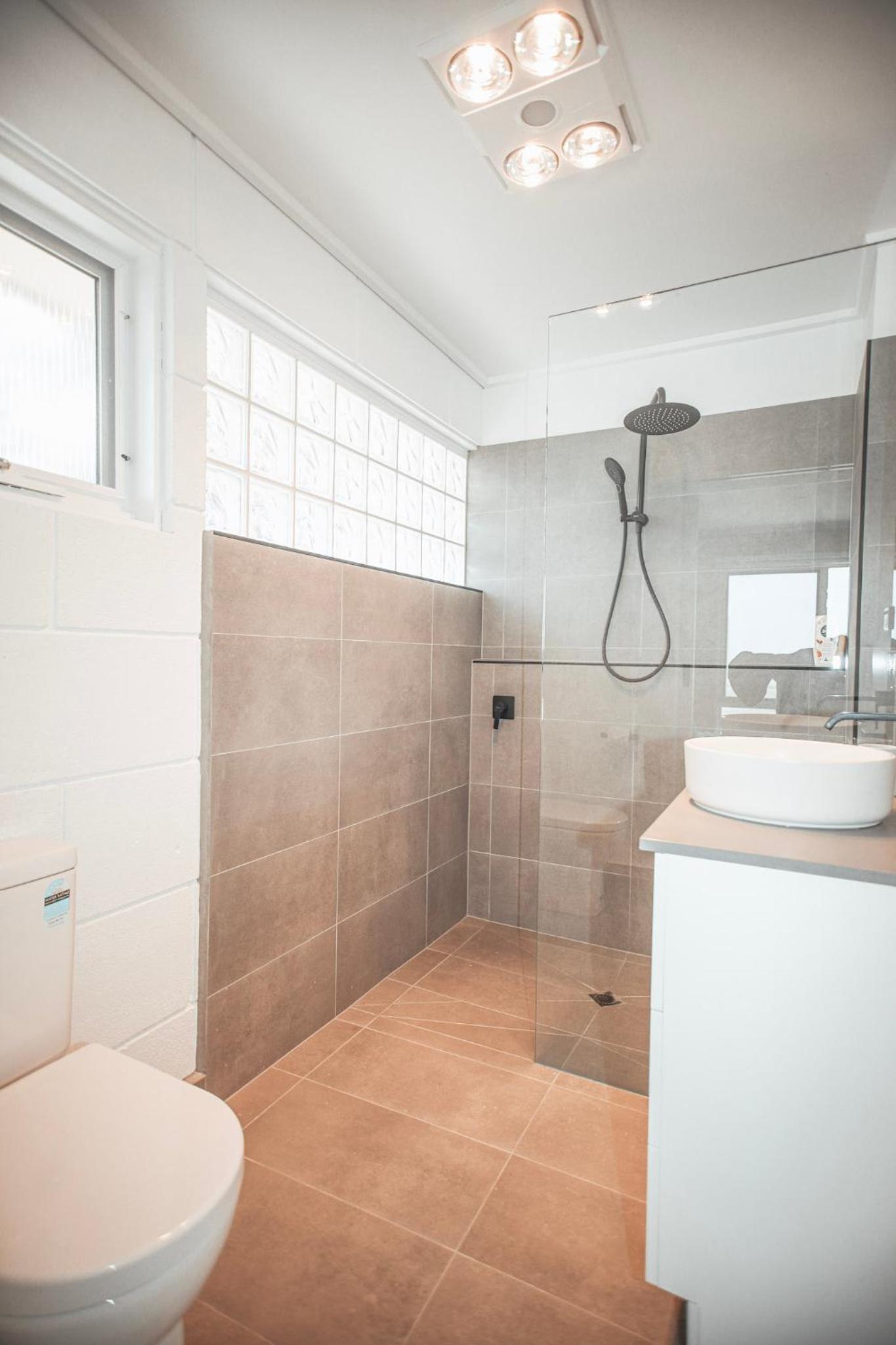 Apartment with Sea View - Photo 10