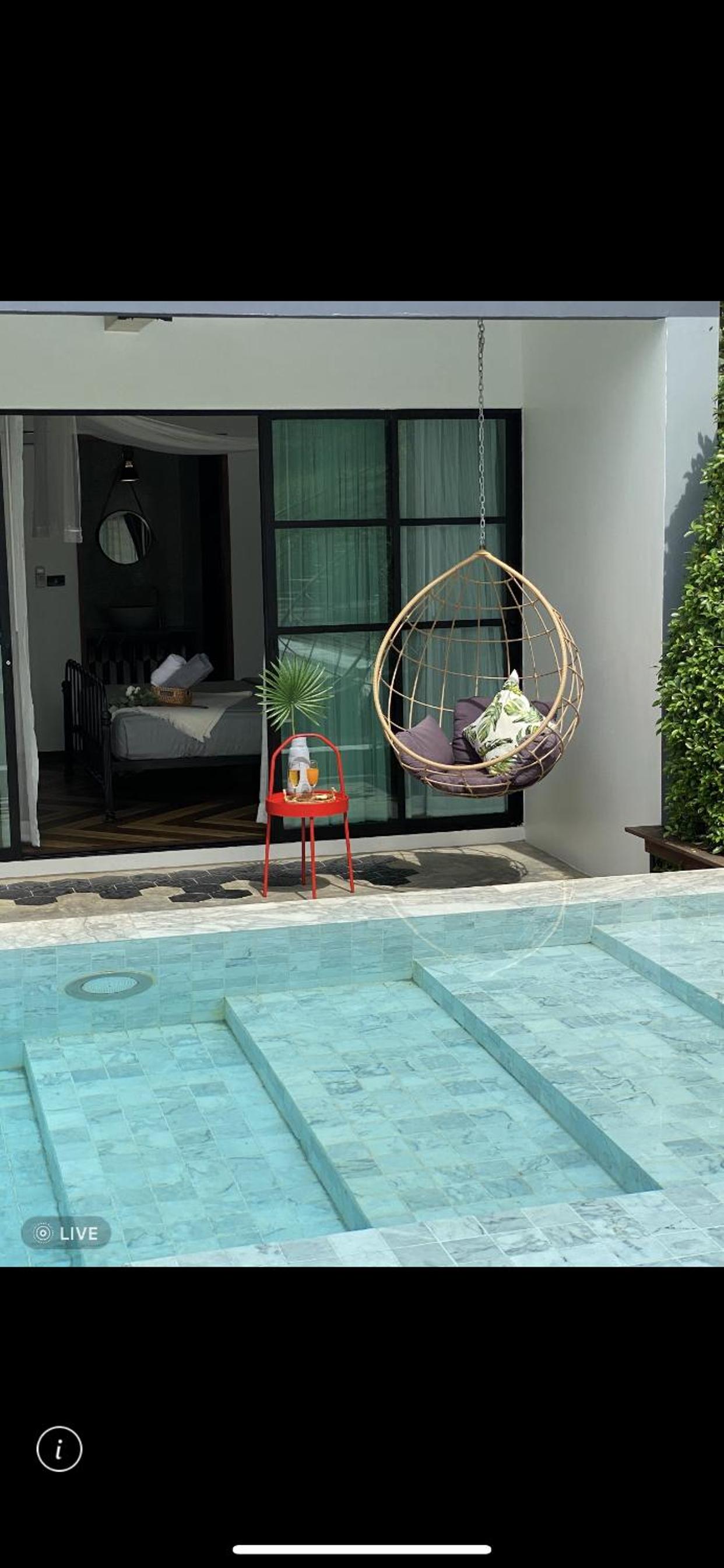 Junior Suite with Pool View - Photo 18