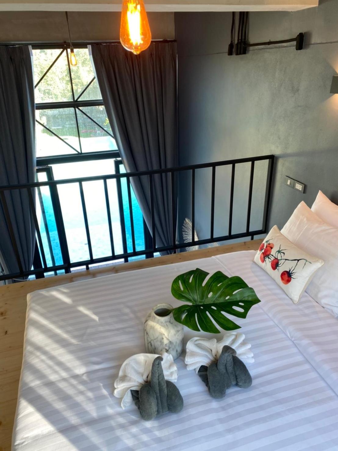 Triple Room with Bath