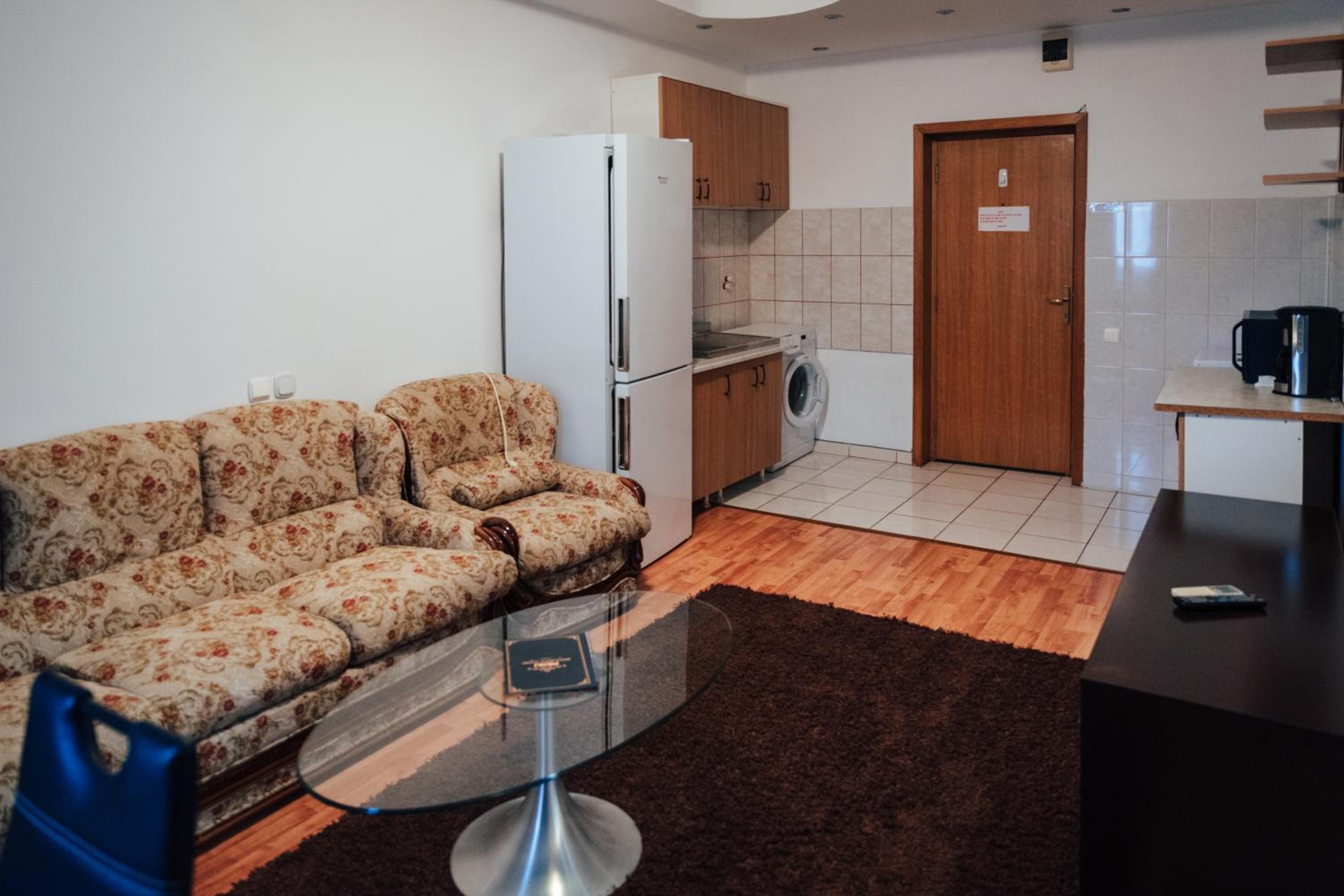 One-Bedroom Apartment photo 2