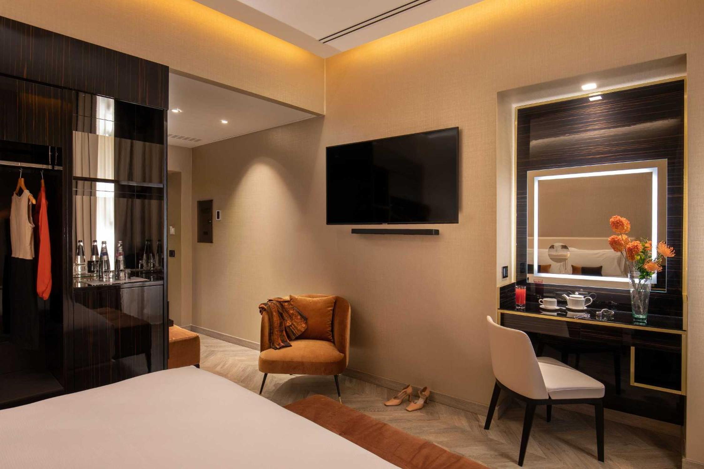 Superior Double Room with City View photo 3