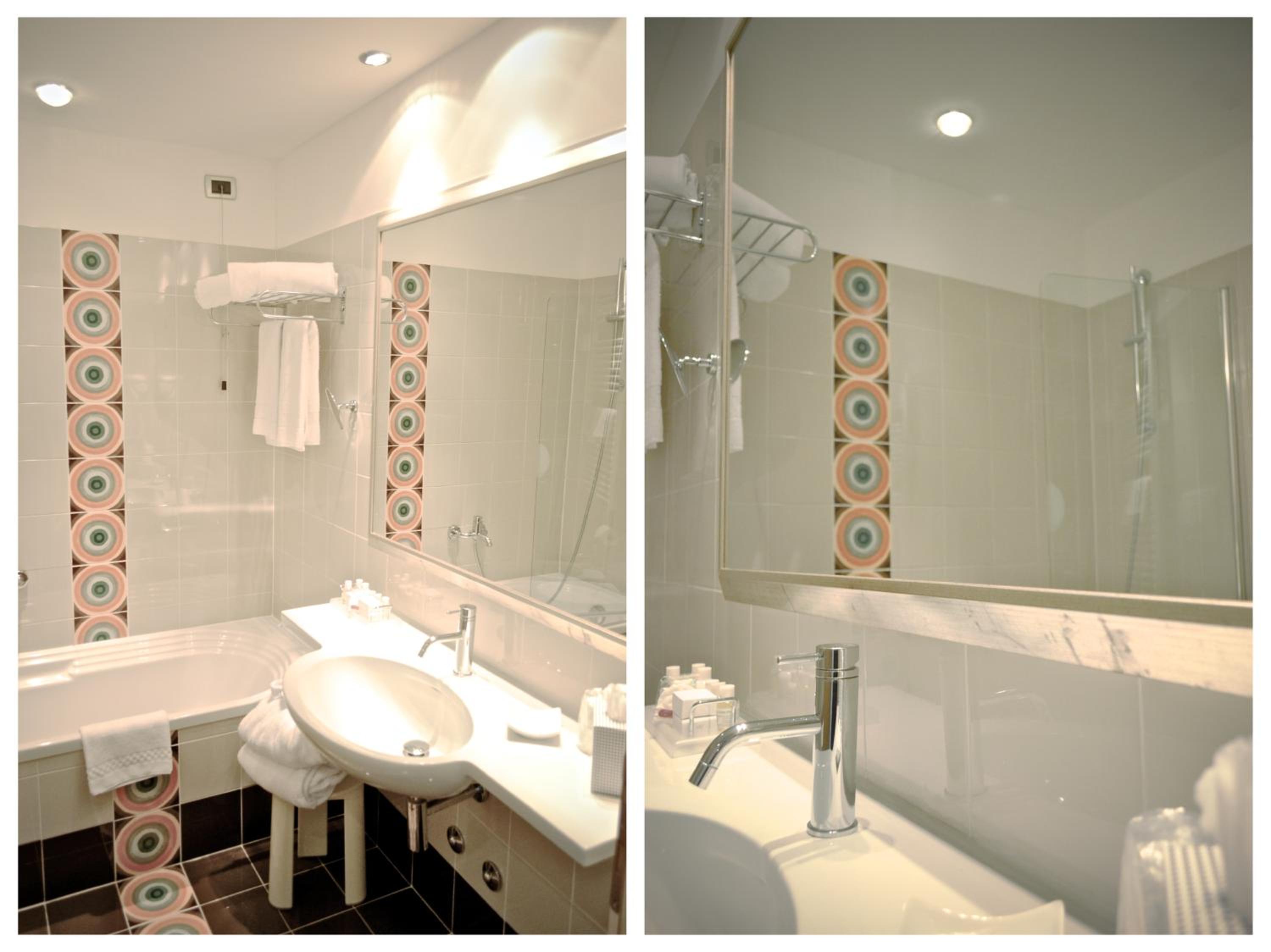 Deluxe Double Room with balcony and Garden View - Photo 5