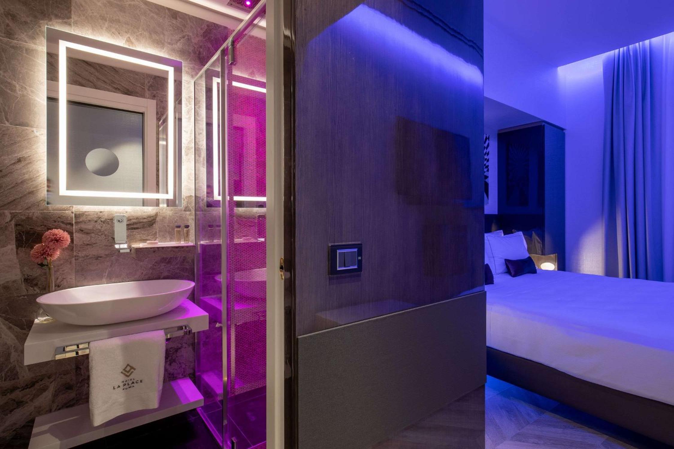 Family Suite with Balcony photo 2