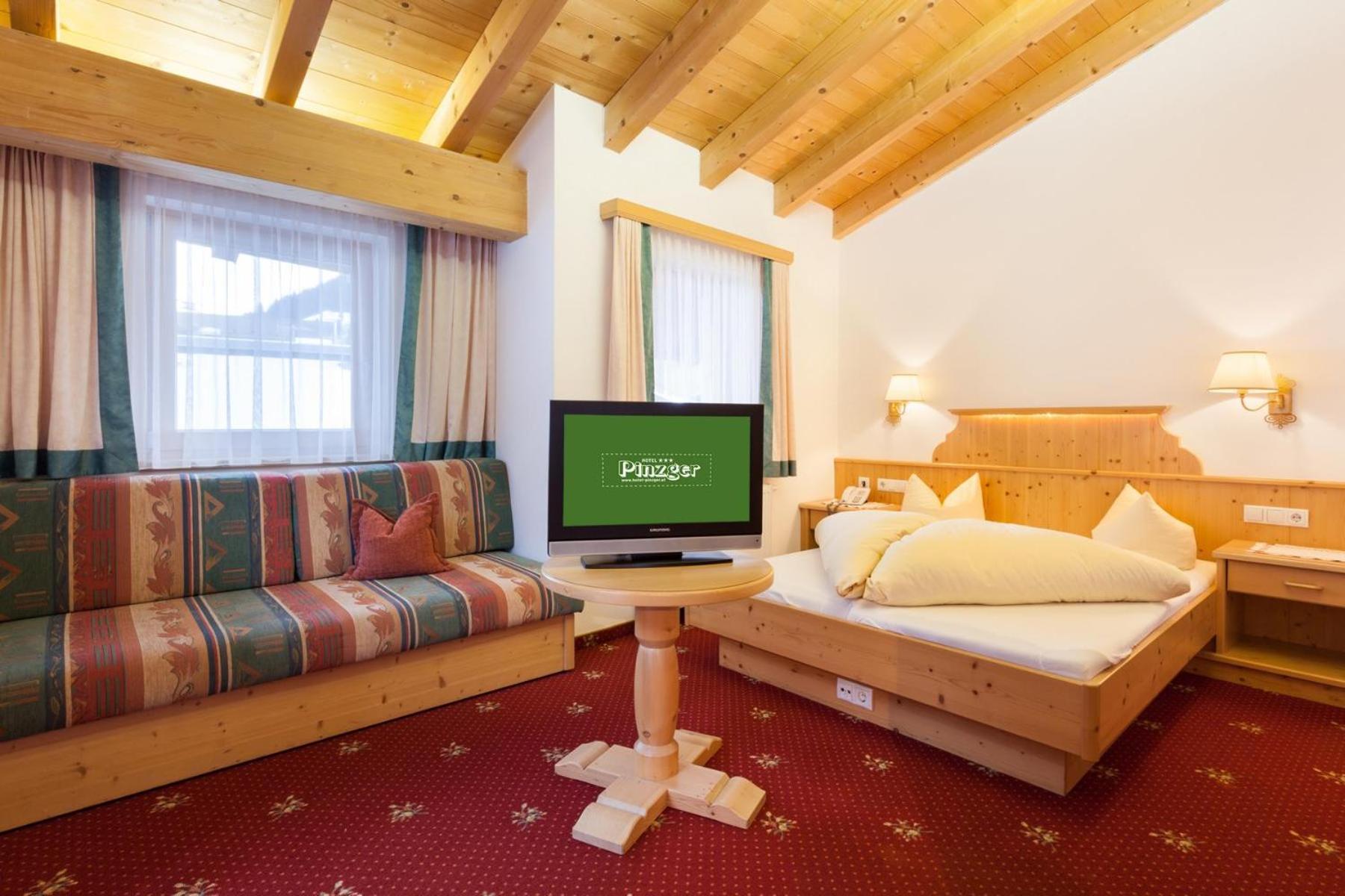 Three-Bedroom Apartment with Balcony photo 2