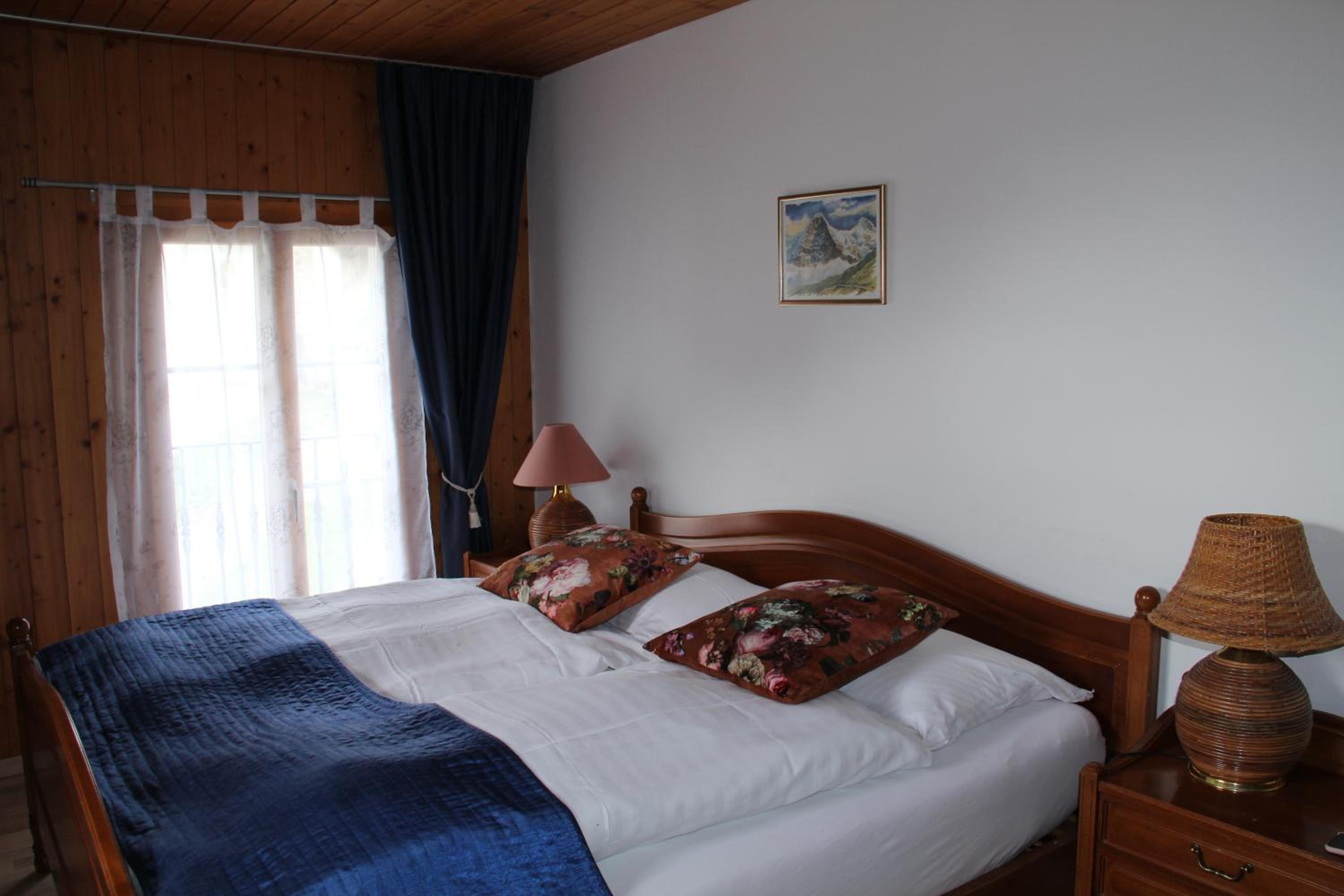 Double Room with Church View - Photo 4