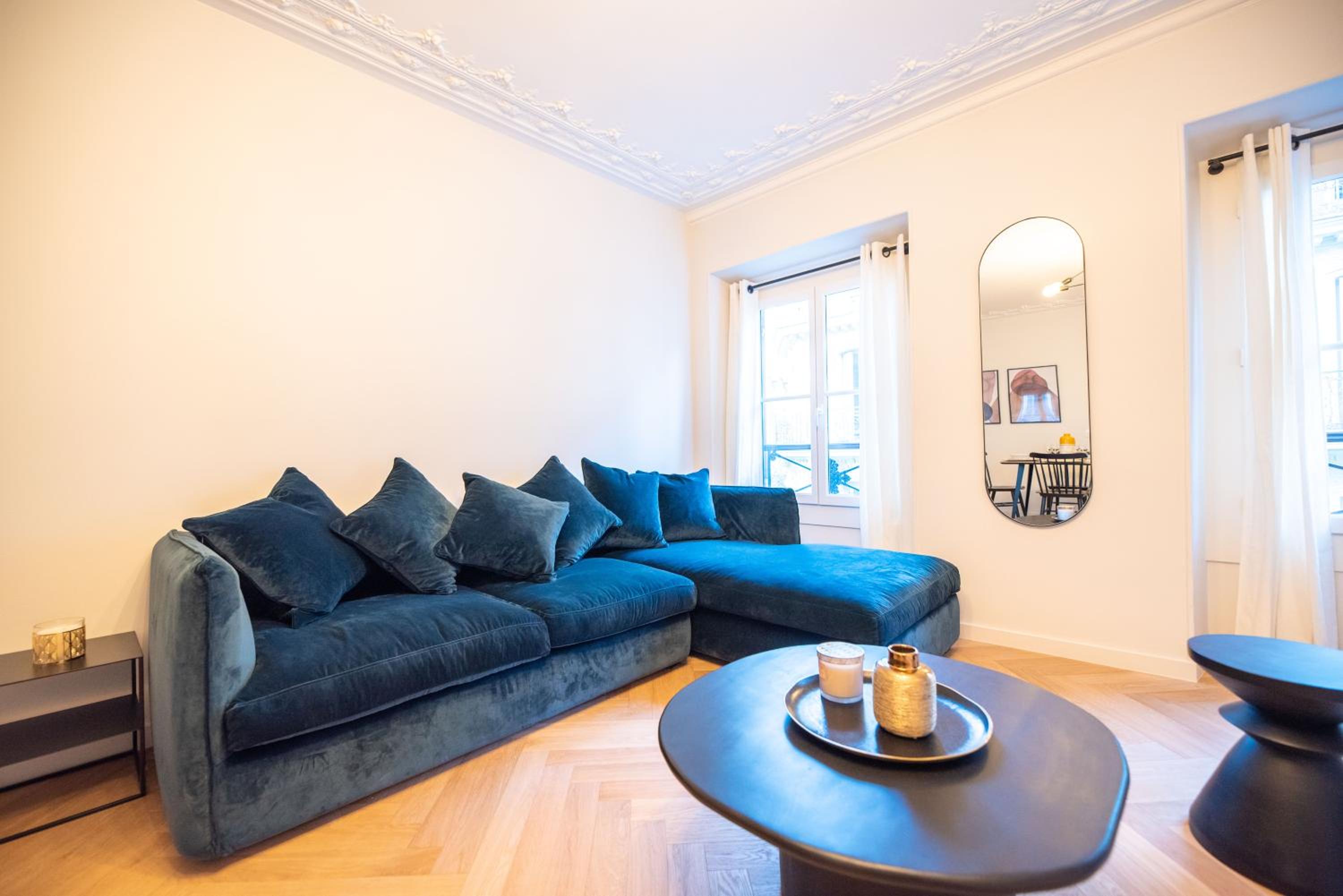 Deluxe Apartment photo 2