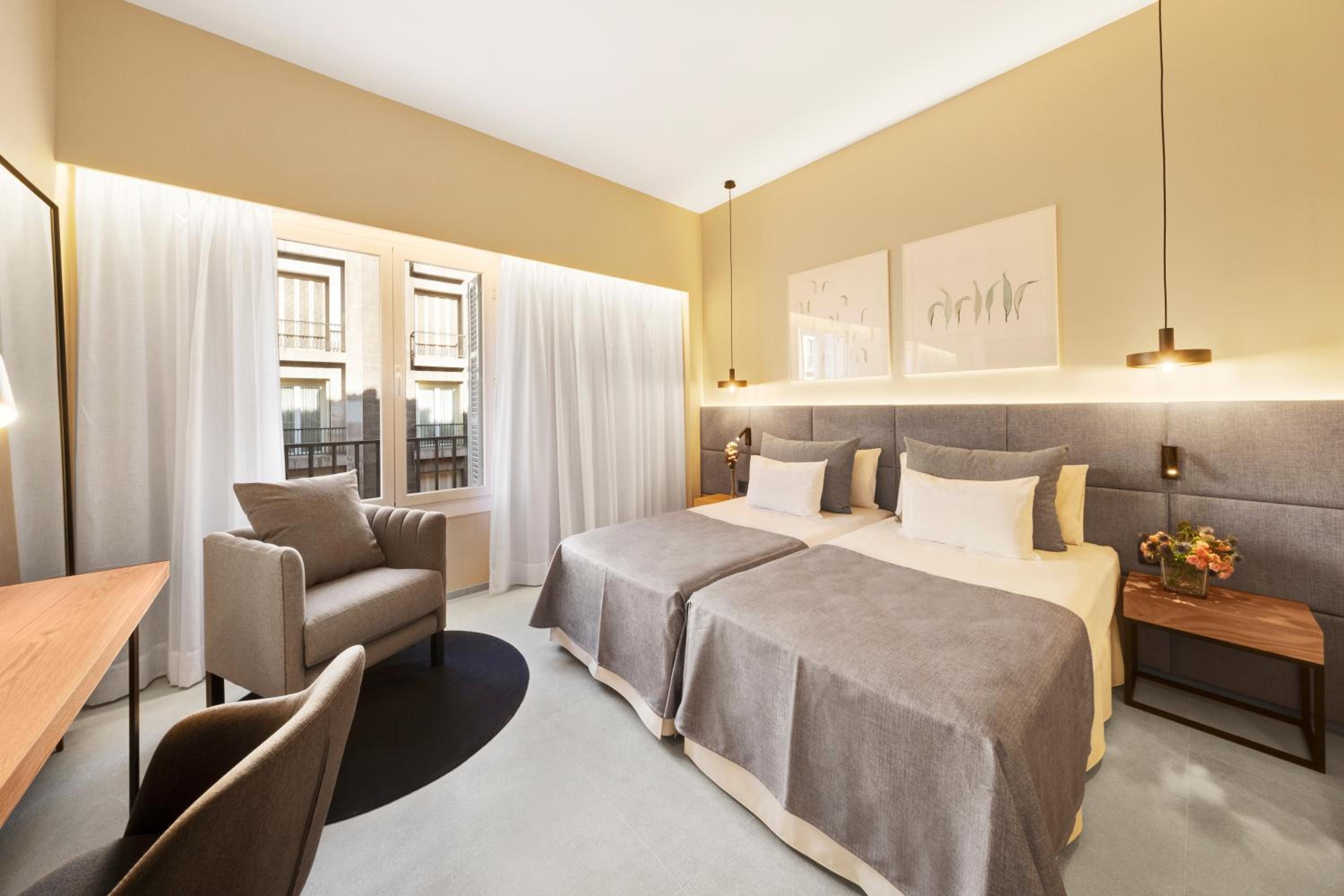 Double or Twin Room - Photo 11
