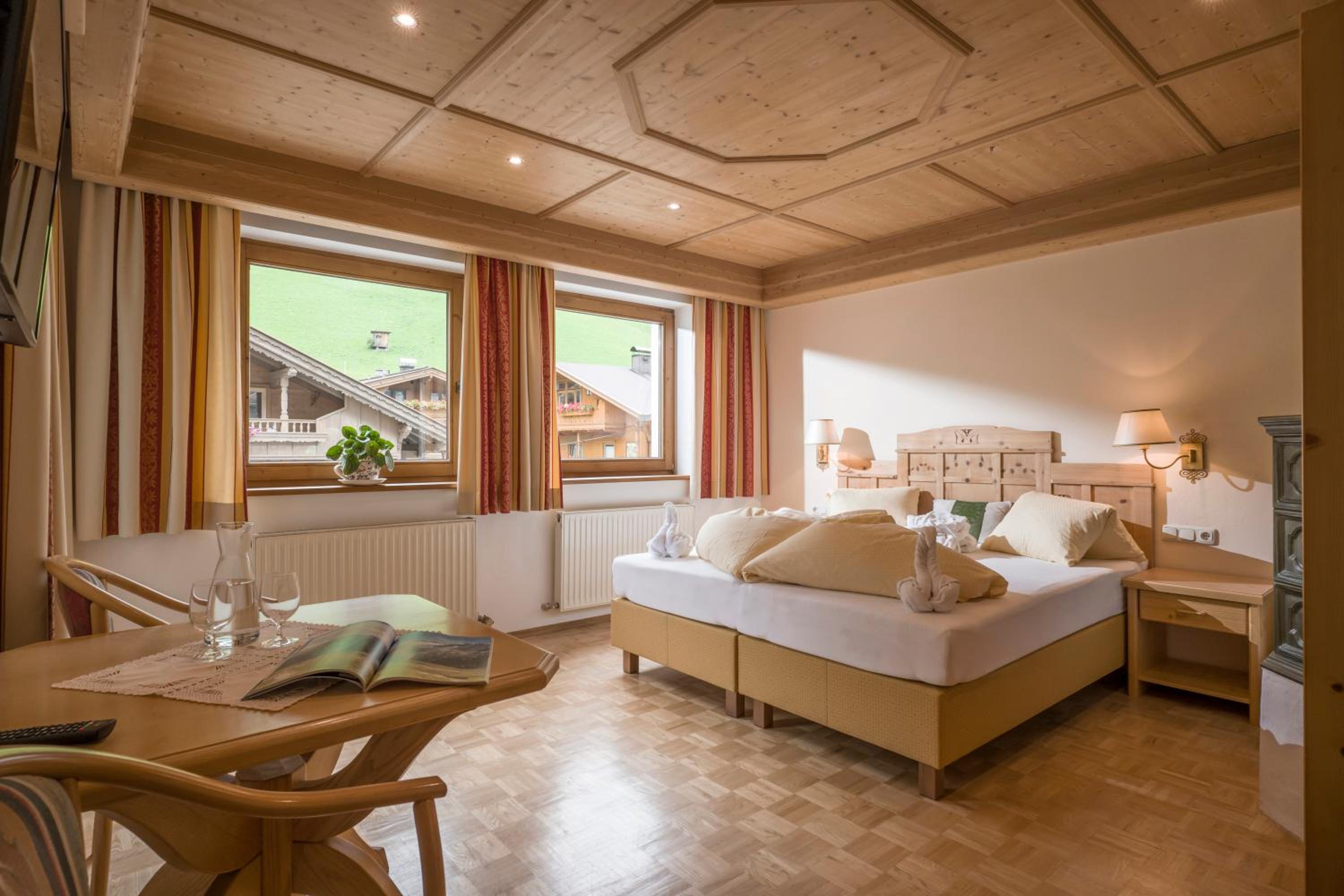 Three-Bedroom Apartment with View photo 1