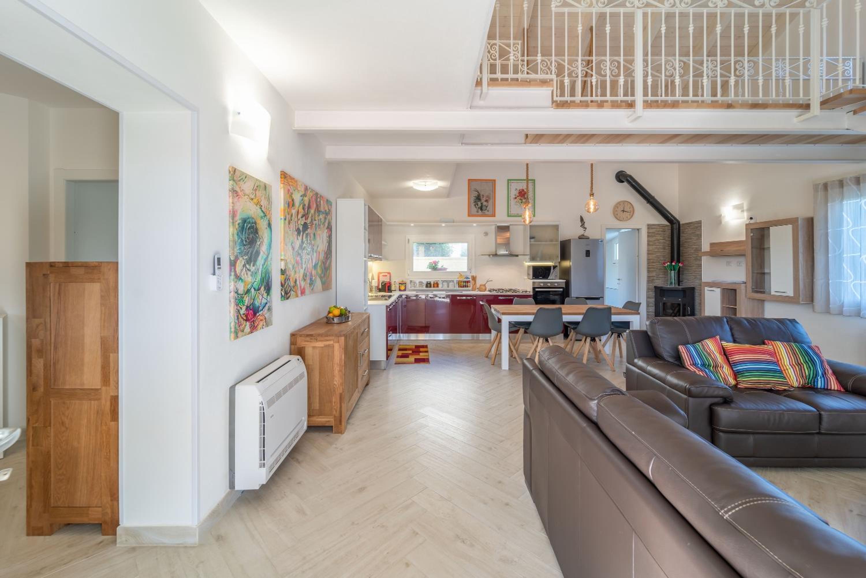 Three-Bedroom House photo 2
