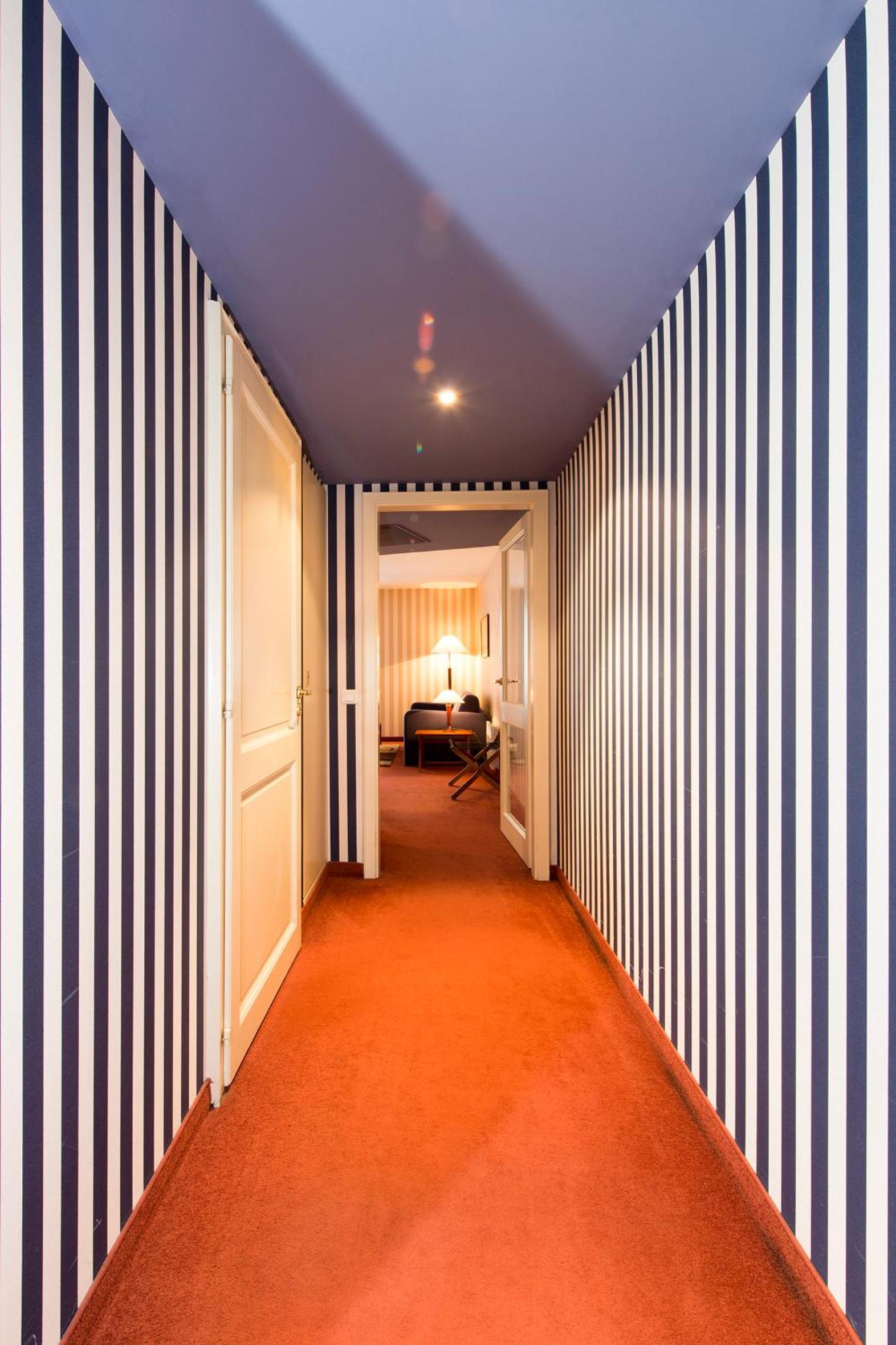 Standard Apartment with Balcony - Photo 3