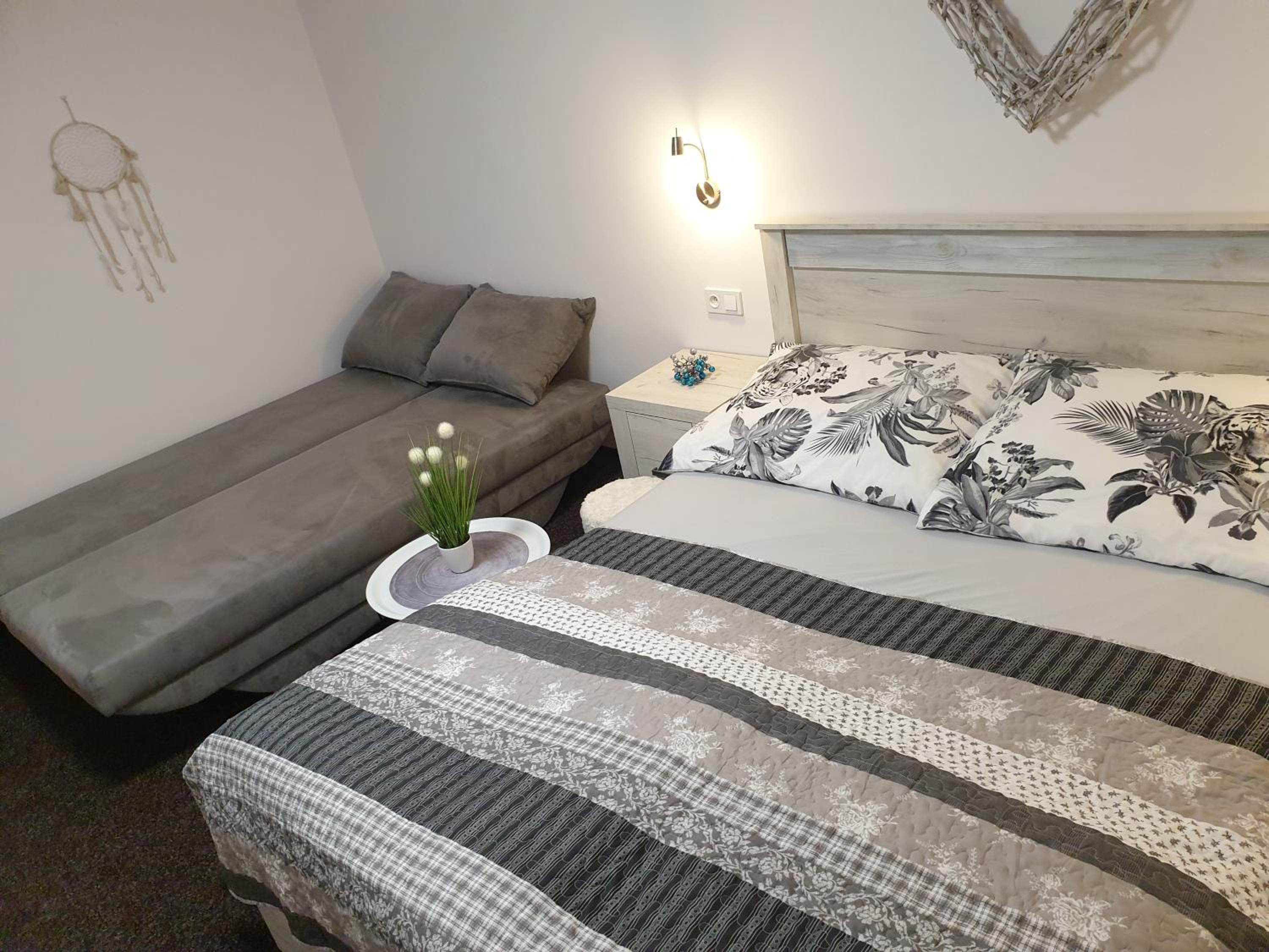 Double Room with Extra Bed photo 2