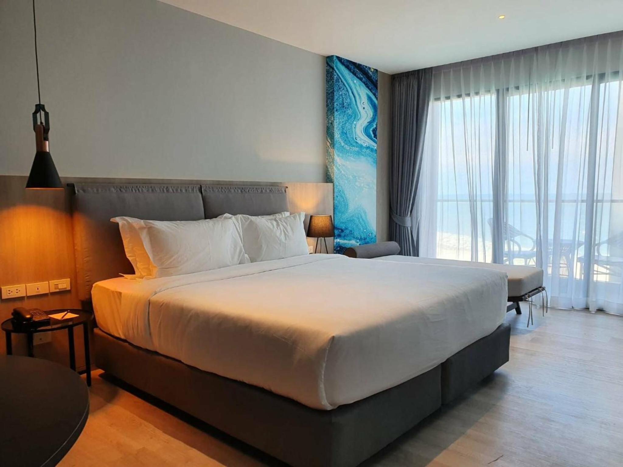 Premier Sea View Room - Photo 1