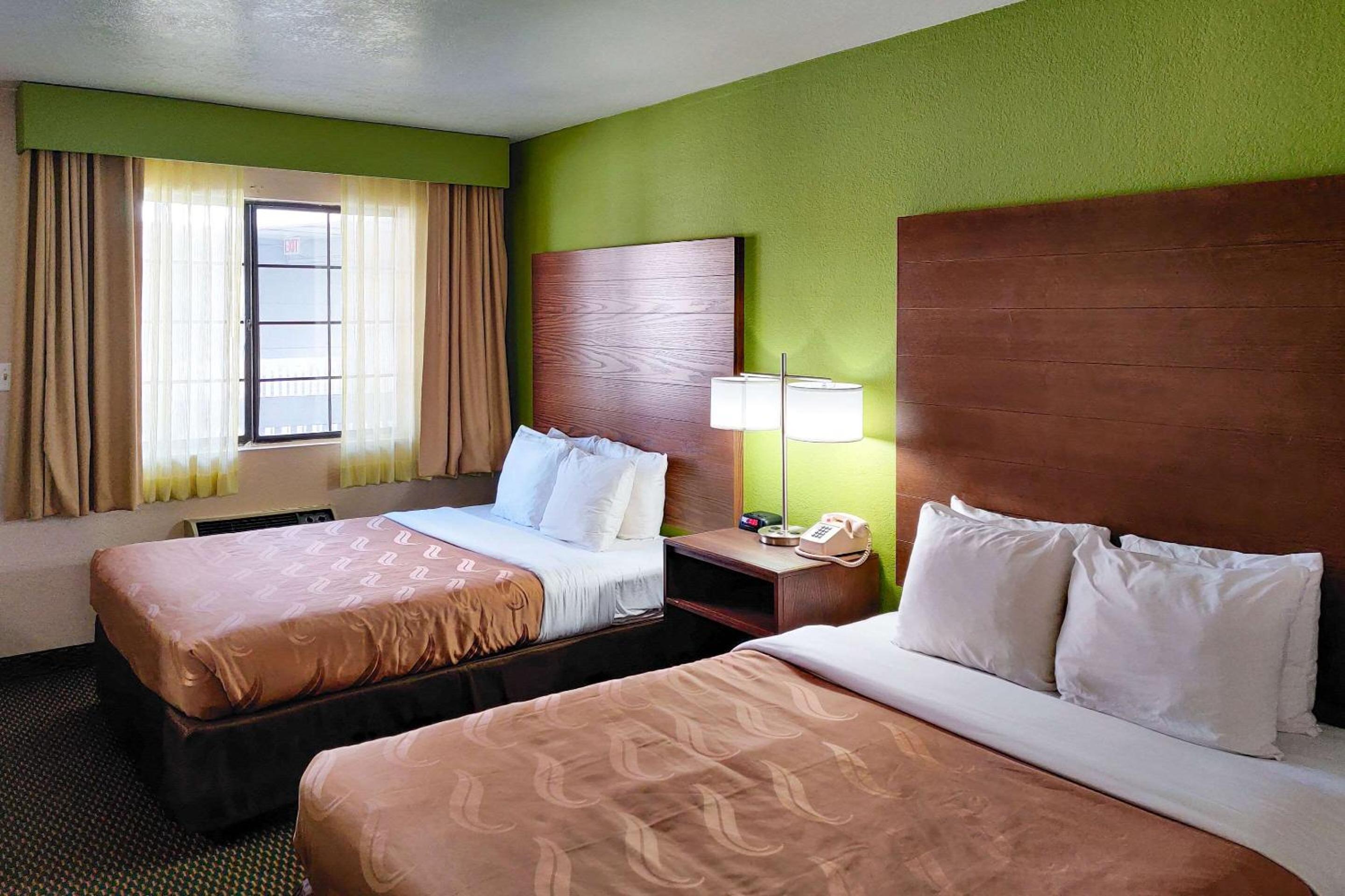 Standard Queen Room with Two Queen Beds - Non-Smoking - Photo 1