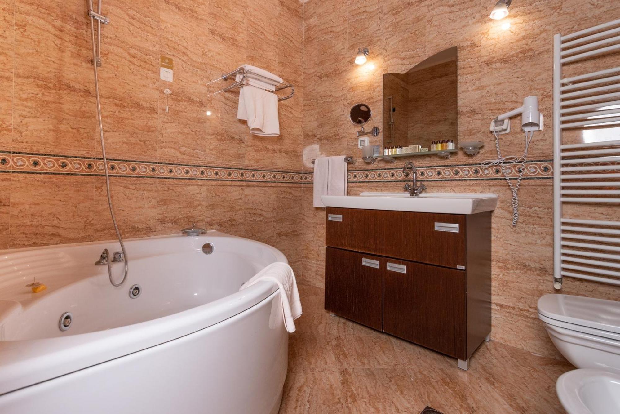 Maisonette photo 2
