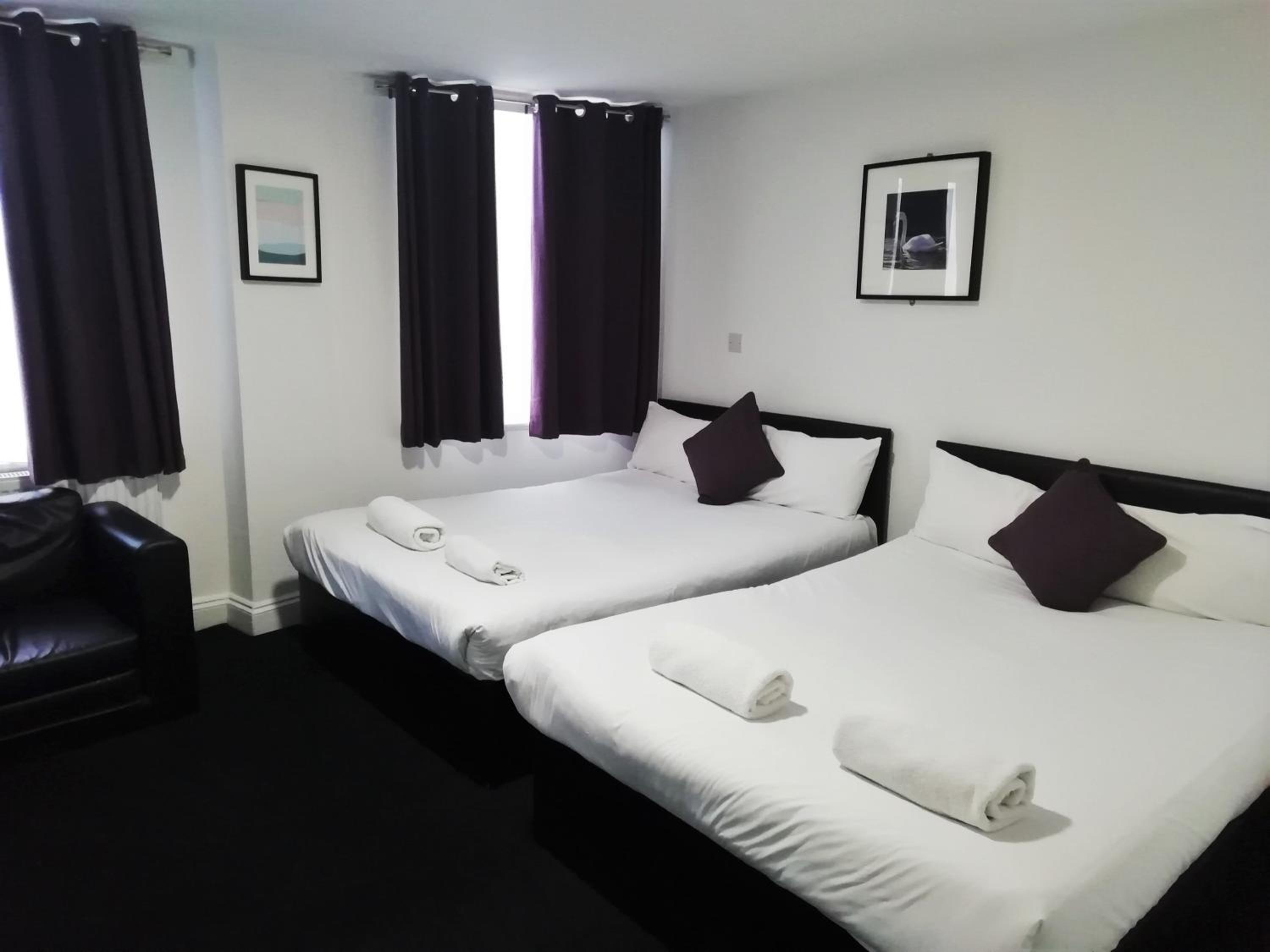 Basic Triple Room photo 2