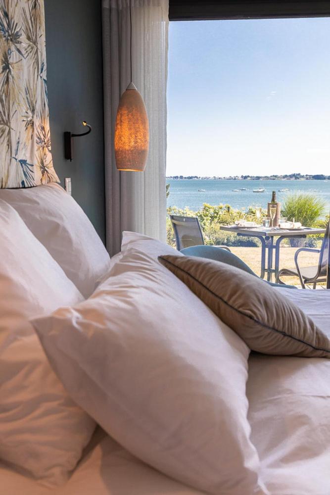 Deluxe Double Room with Sea View photo 2
