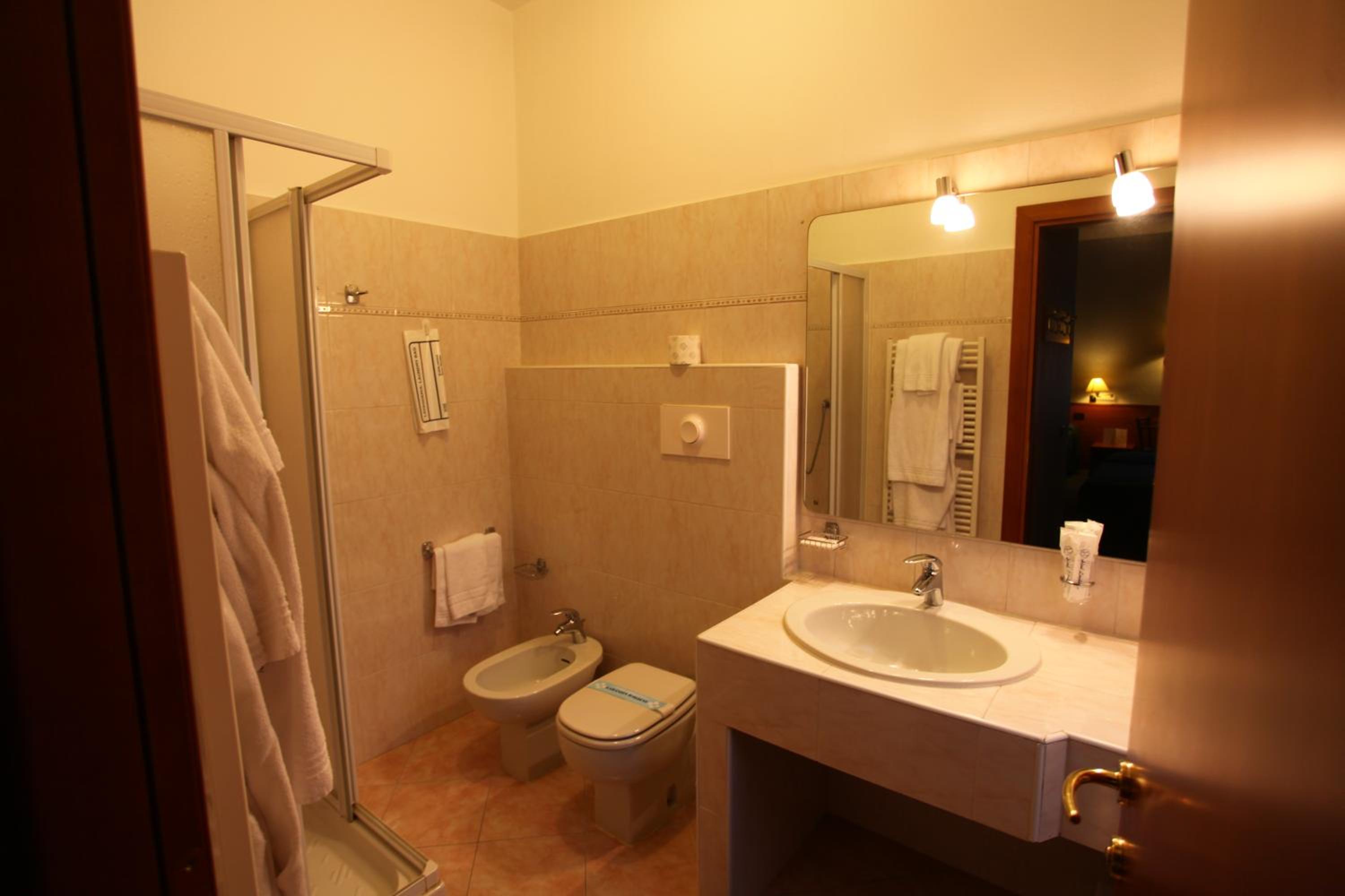 Single Room photo 3