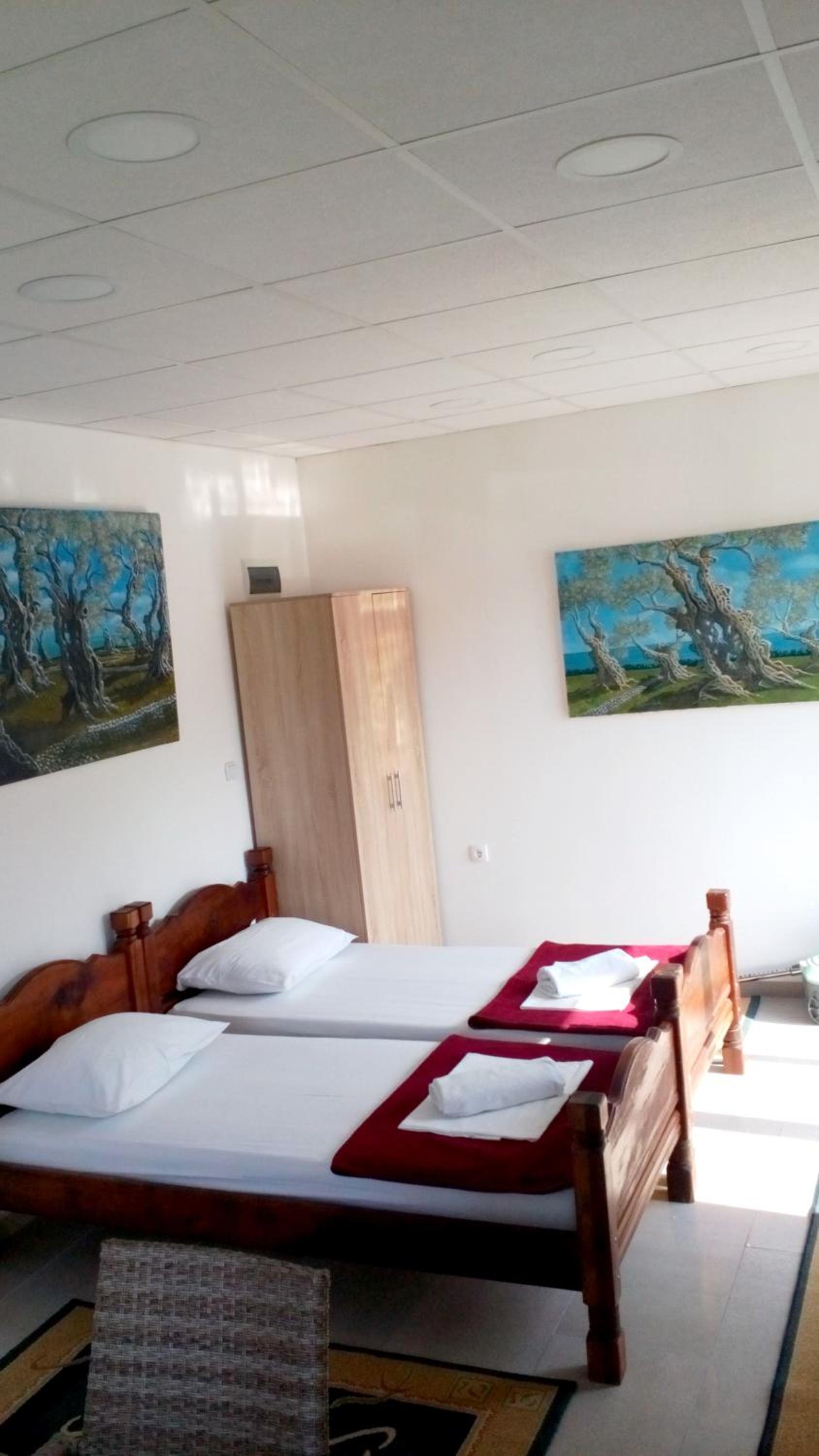 One-Bedroom Studio