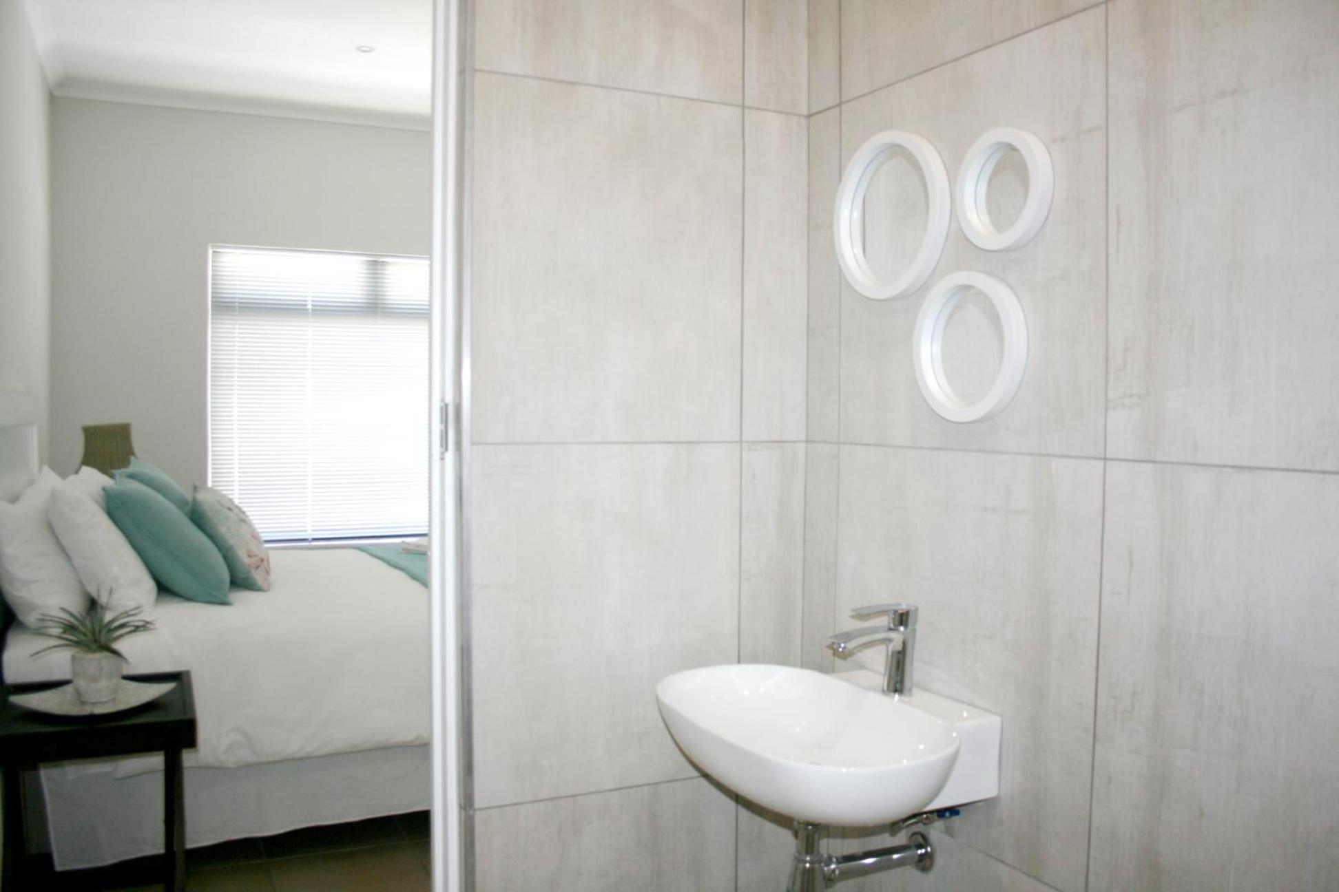 Family Suite - Photo 16