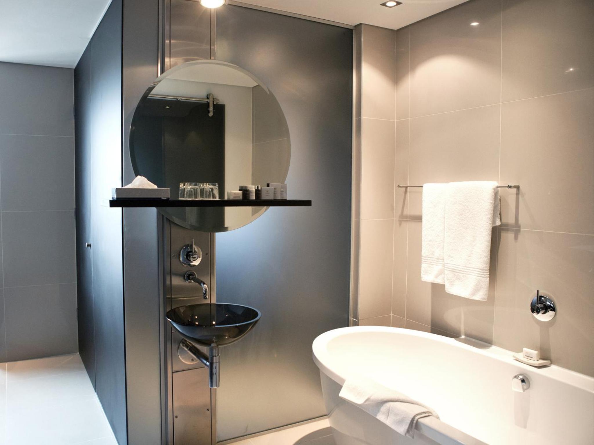 Deluxe Suite - Photo 2