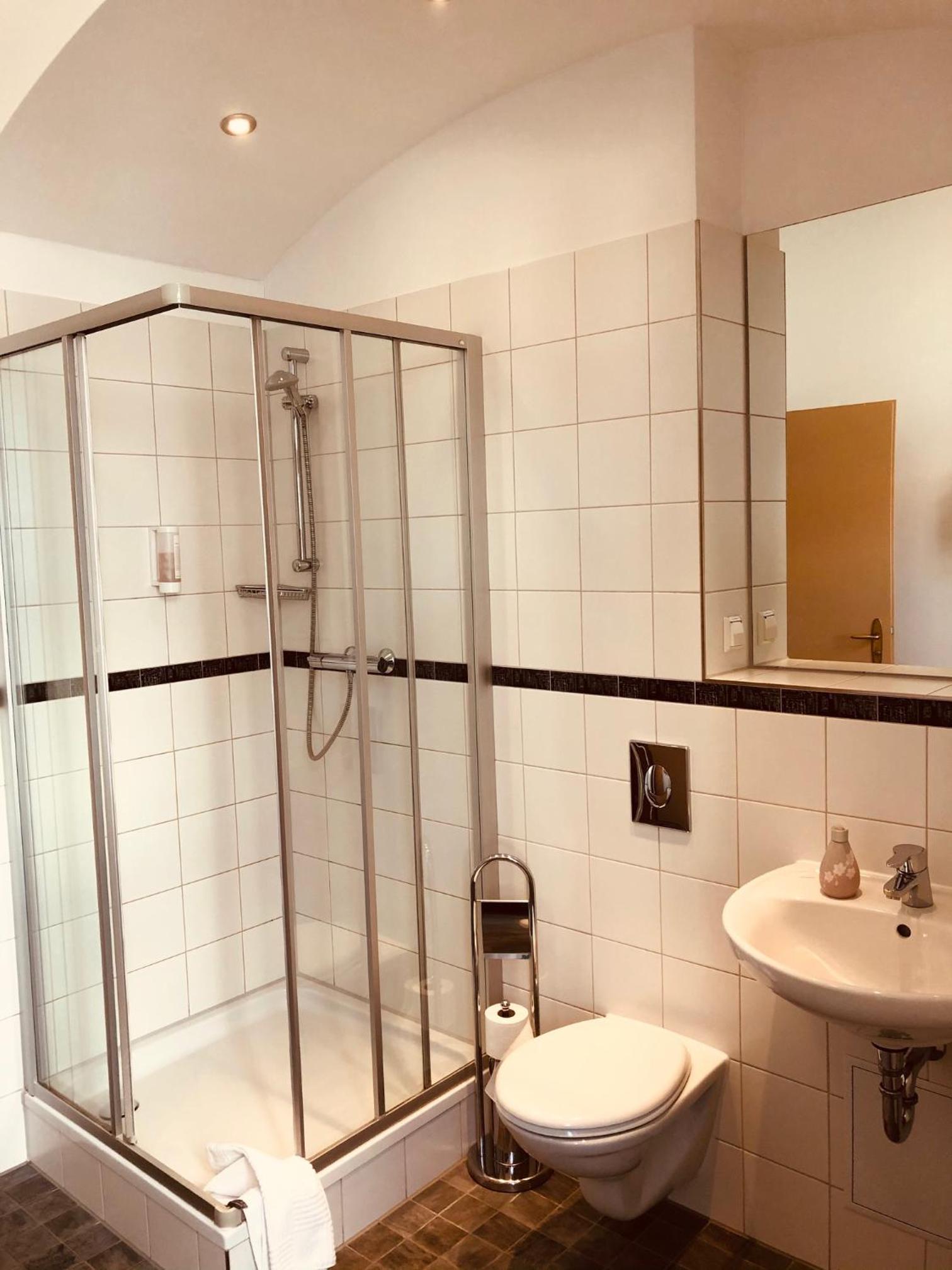 Standard Double Room - Photo 3