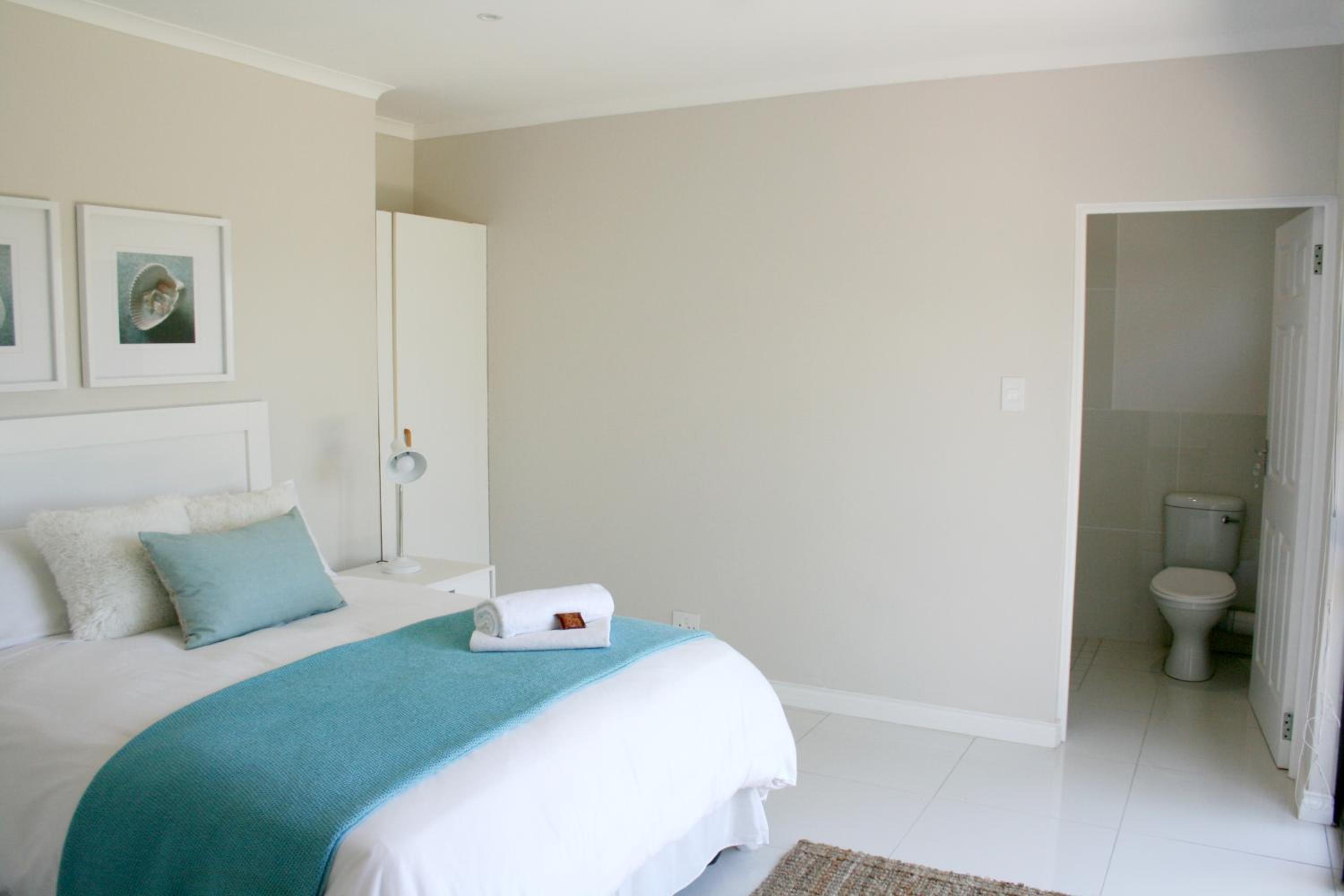 Standard Queen Room - Photo 2