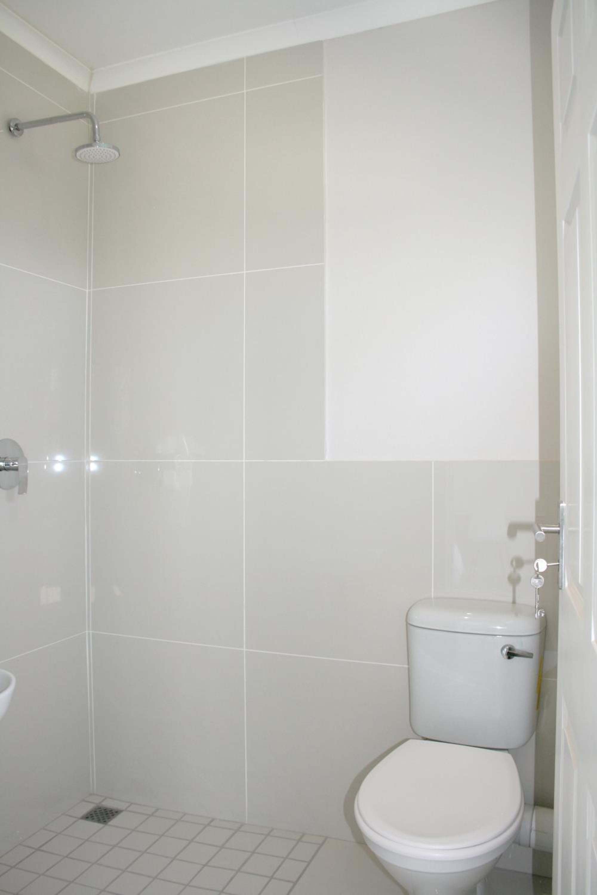 Standard Double Room - Photo 8