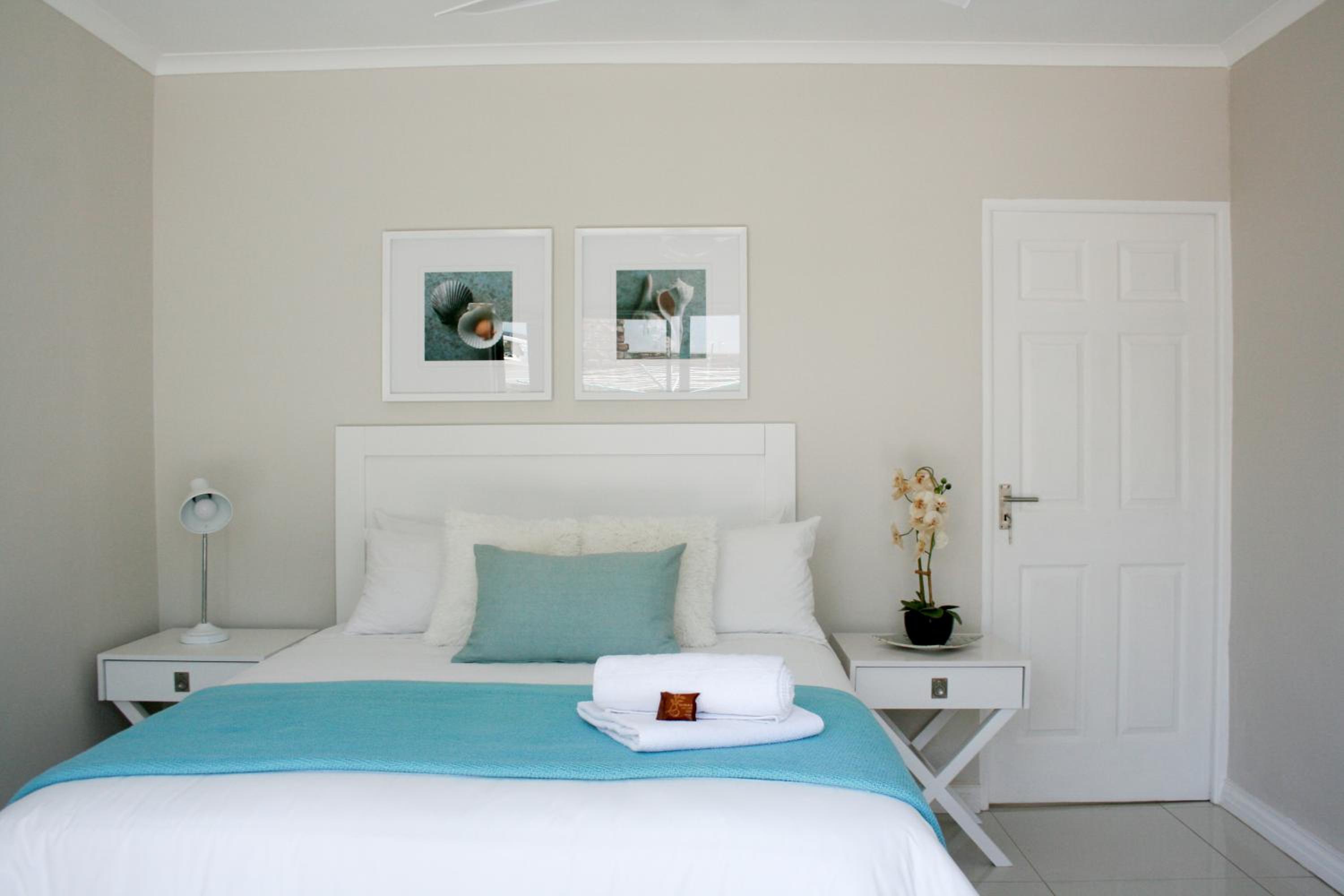 Standard King Room - Photo 1